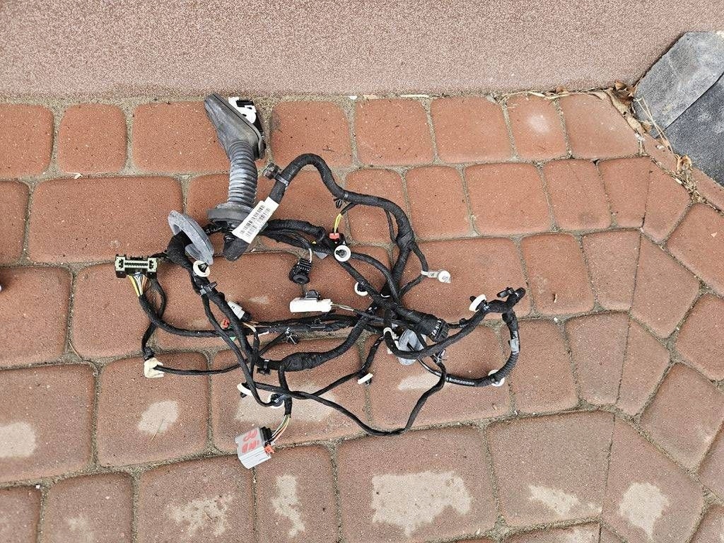 wiring bundle door front front right Opel Insignia B 39204360