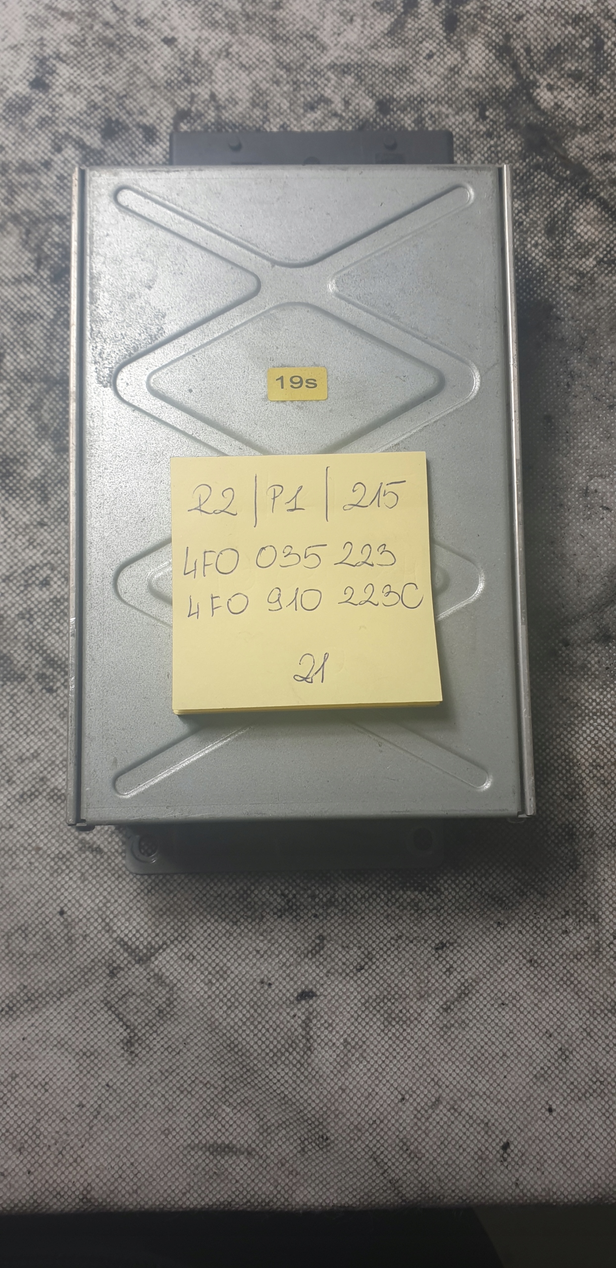 WZMACNIACZ RADIA AUDIO AUDI A6 C6 4F0035223