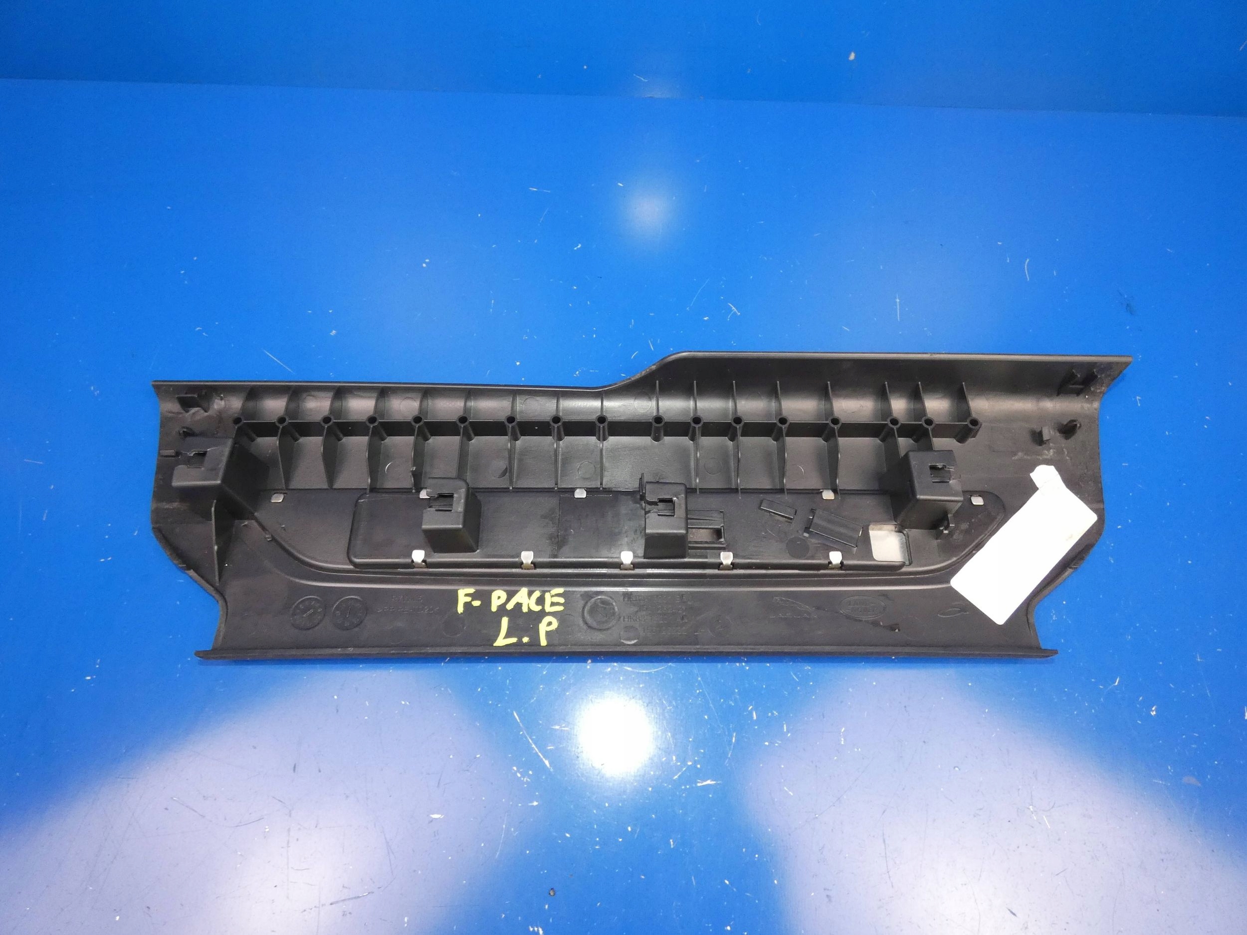JAGUAR F-PACE X761 moulding cap of the threshold left left front