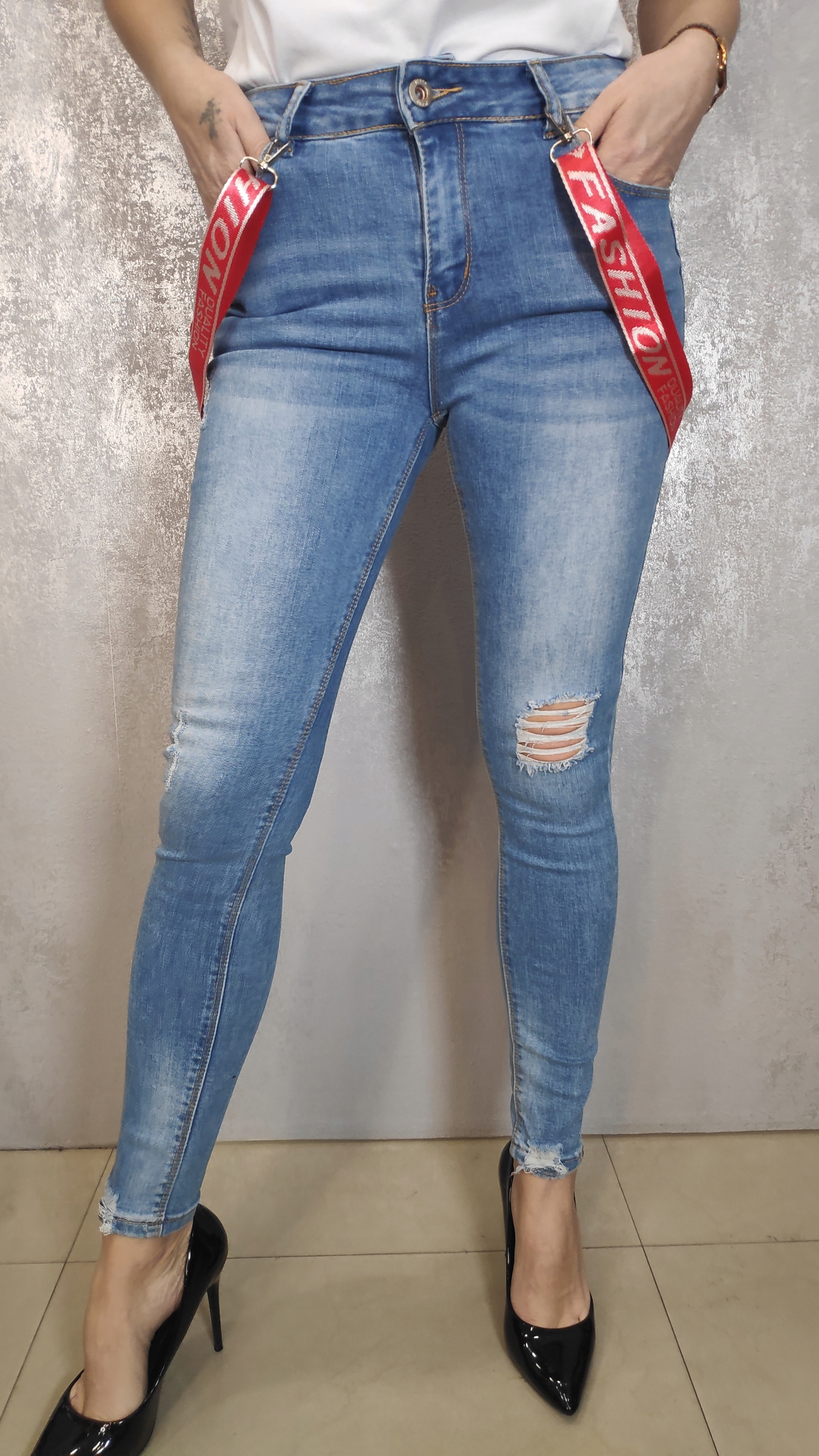 SPODNIE JEANSOWE DAMSKIE RURKI KLASYCZNE JEANSY S Marka M.Sara