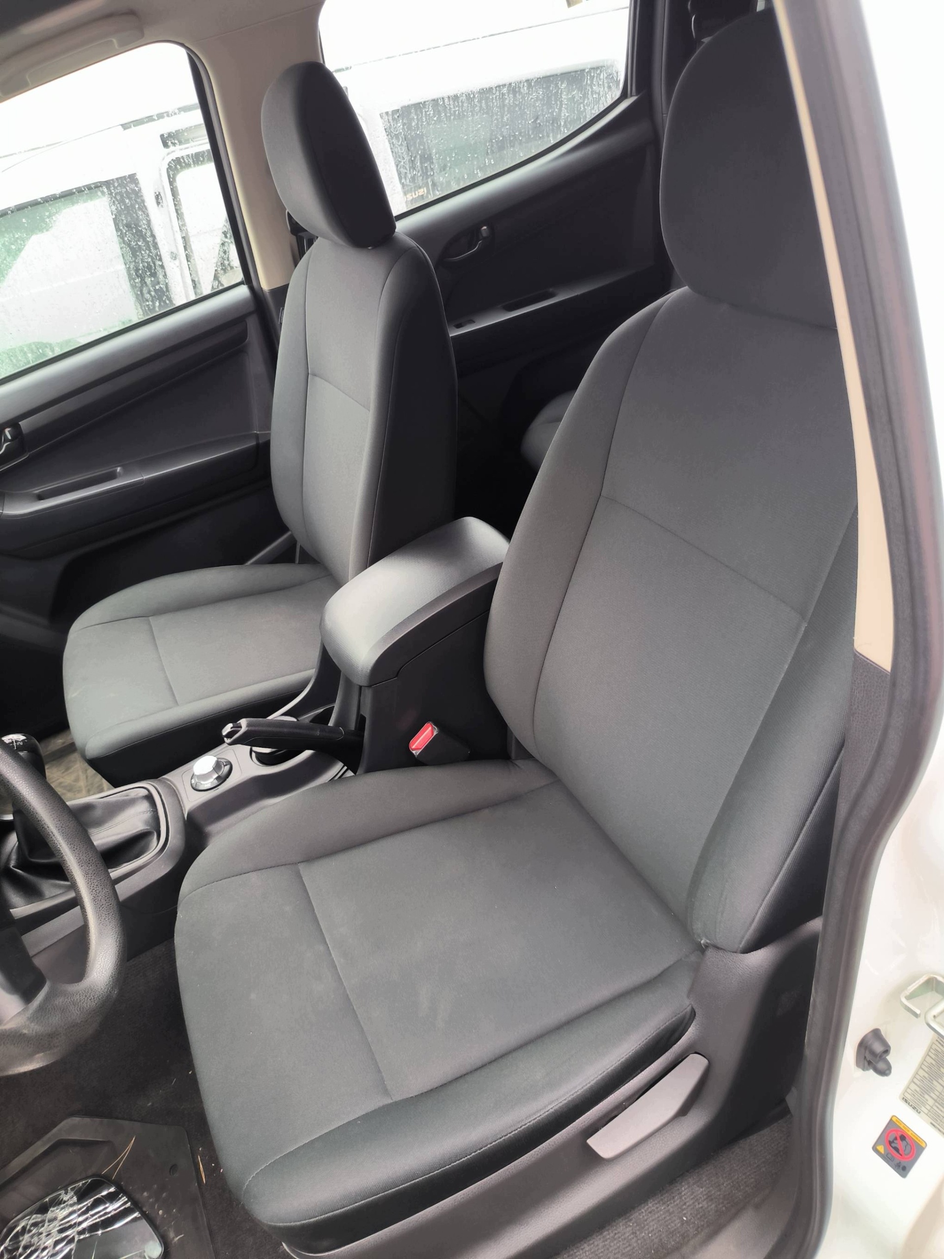 sitze EKSTRA STAN ISUZU D-Max II LIFT 19R