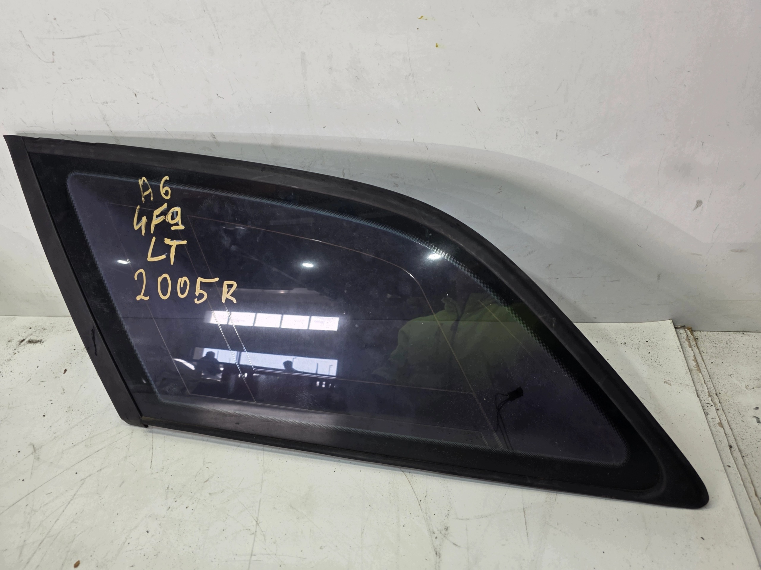 window bodywork left rear part AUDI A6 C6 4F9 AVANT 2005 ROK FOLIA