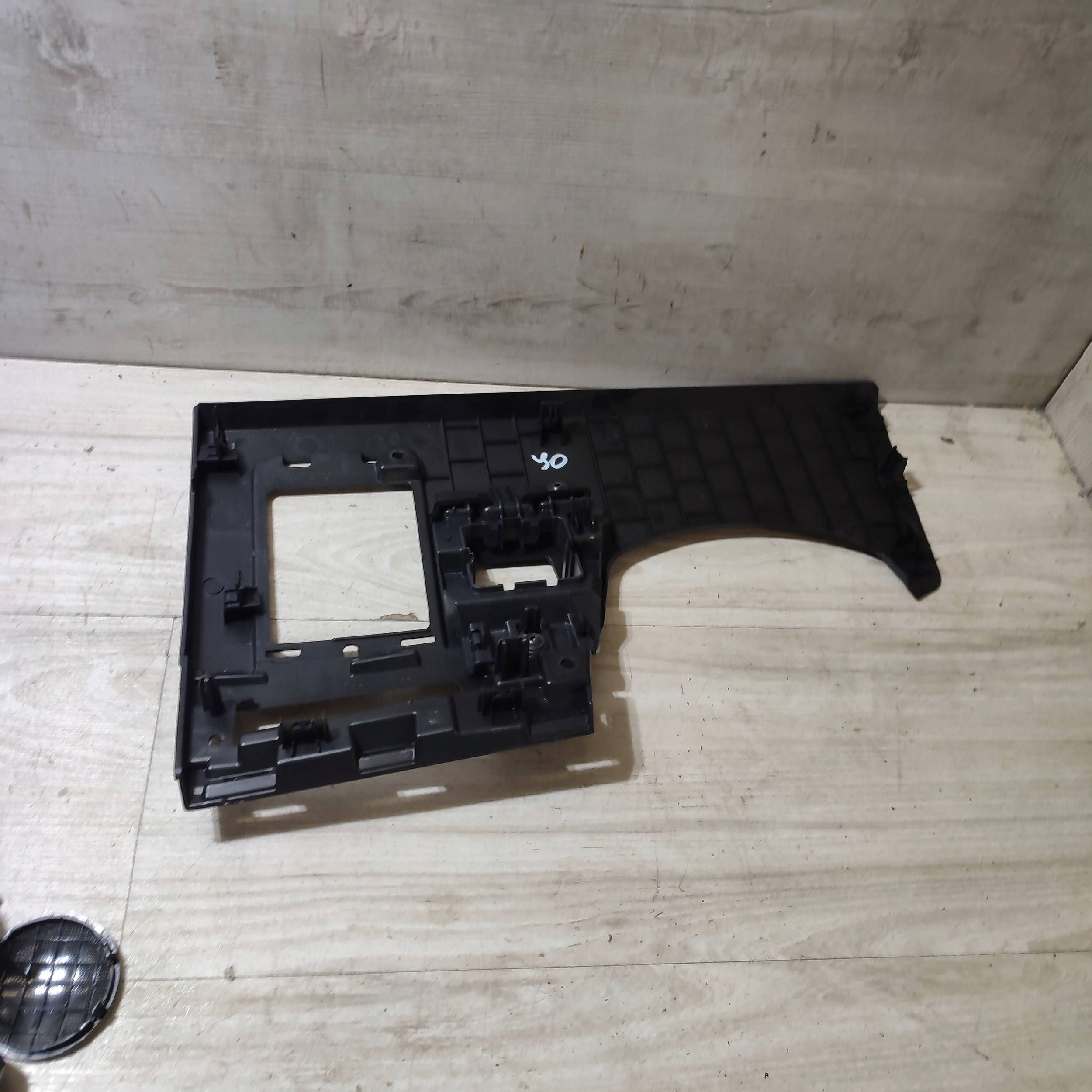 cover below steering wheel, Dacia Jogger 689215948R
