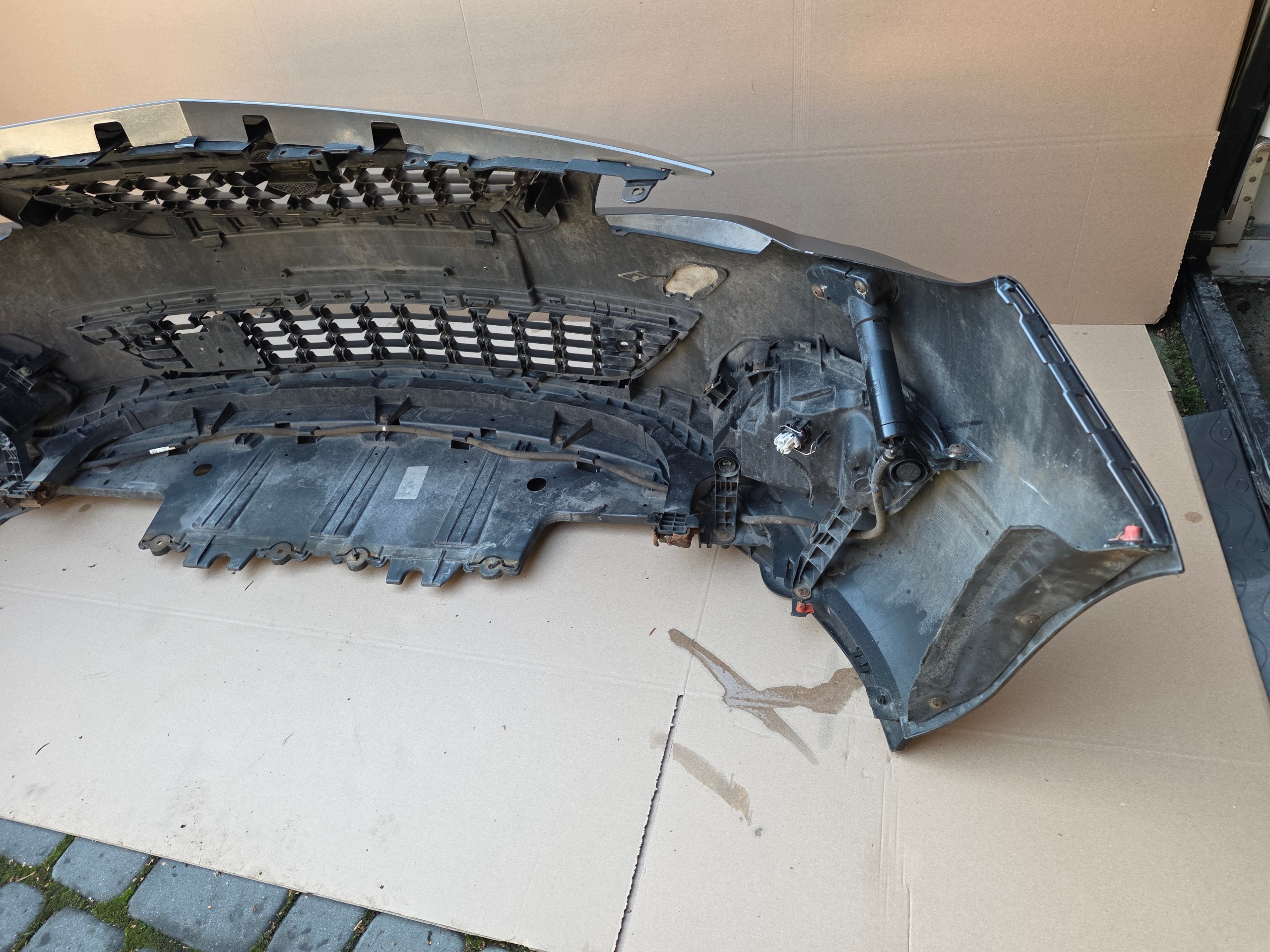 Opel Astra J IV 4 frontstoßstange vorne XENON spritzdüse grill