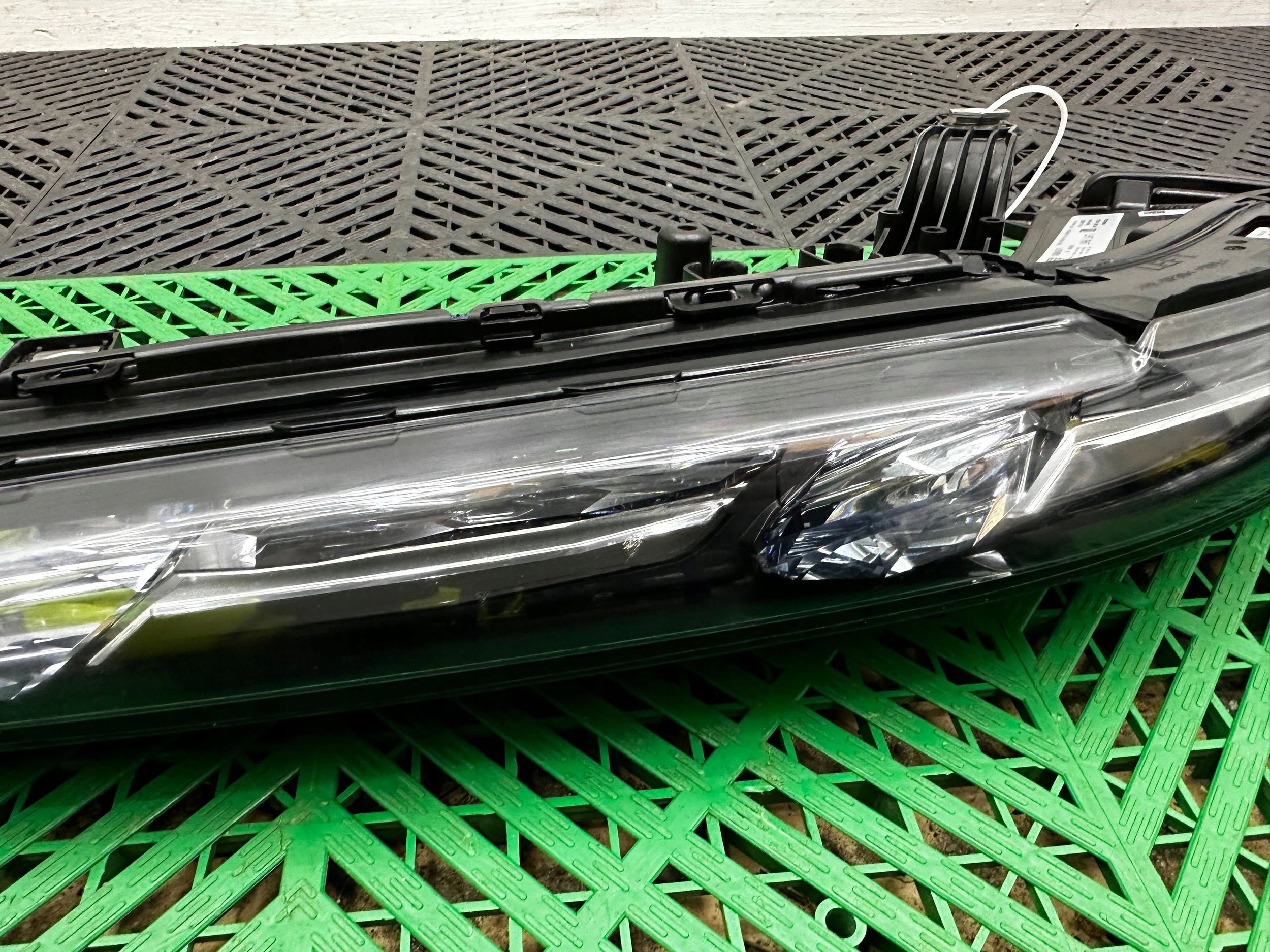 light front side left BMW X7 G07 SWAROVSKI CRYSTAL 5A20A05
