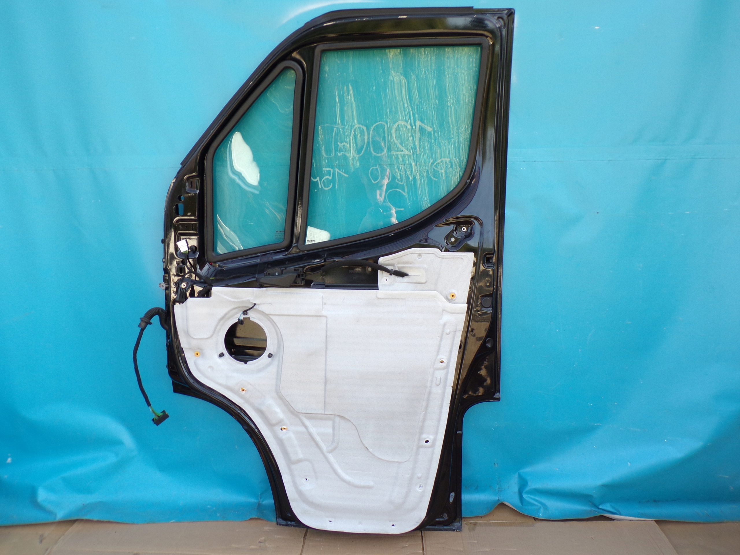 IVECO DAILY 2014- door front front right black,