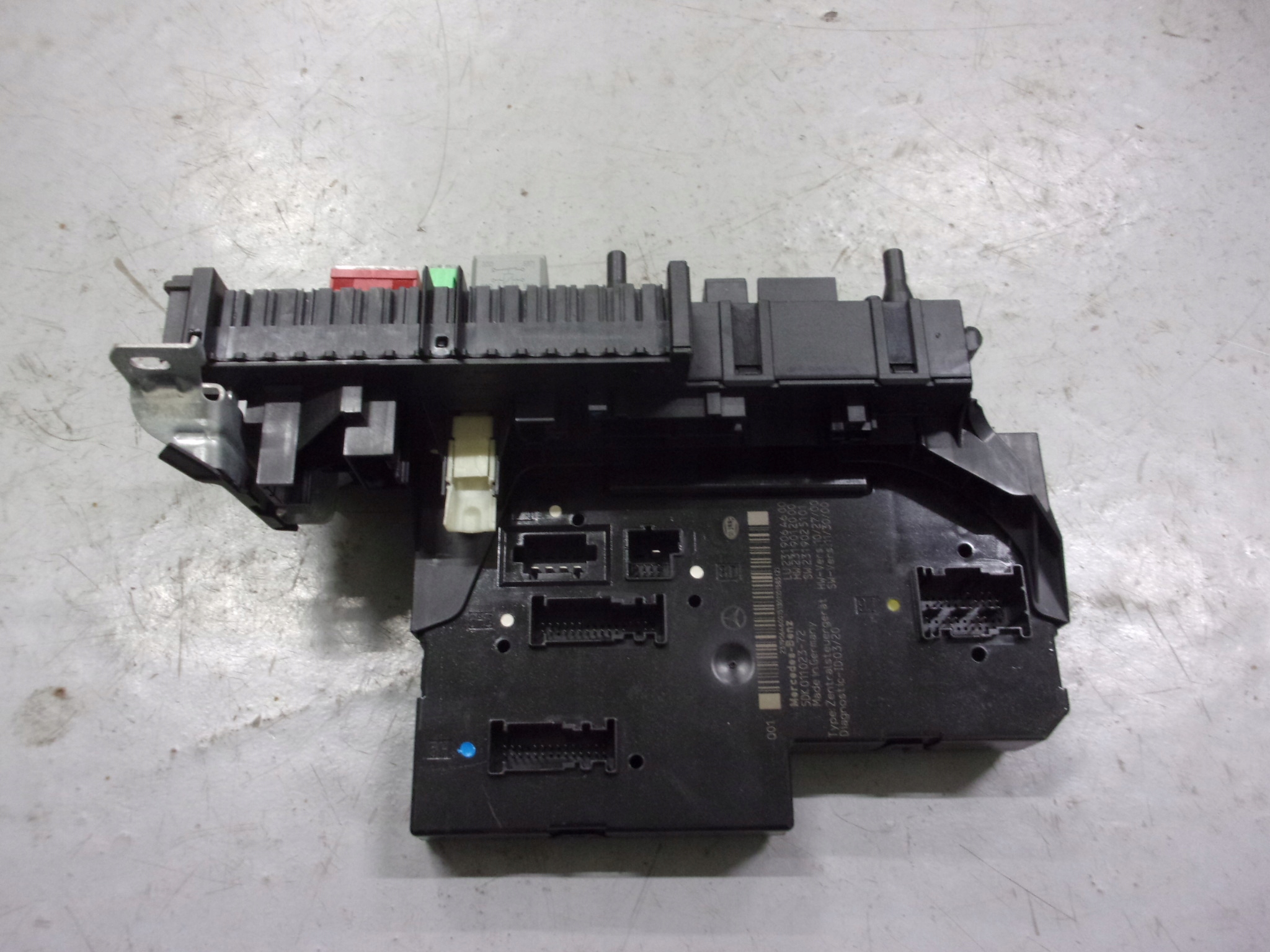 MERCEDES R231 SL231 SL 350 module SAM 2319064600