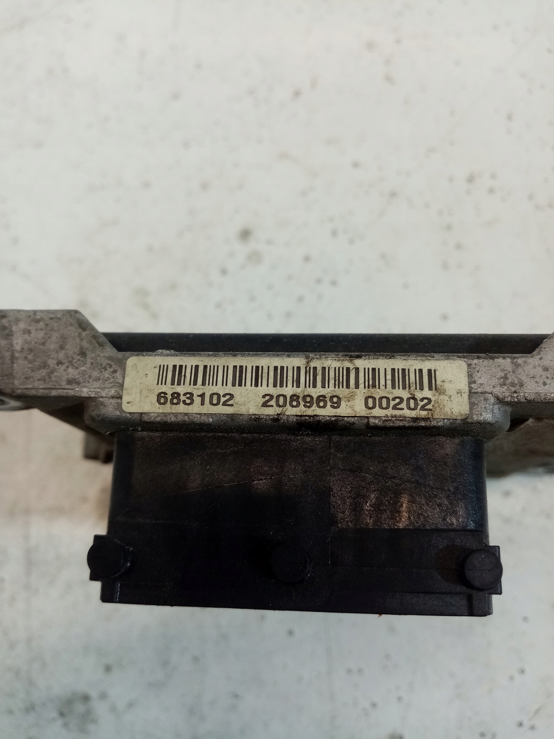 computer of the engine control unit FIAT GRANDE PUNTO 683102 1.4 B