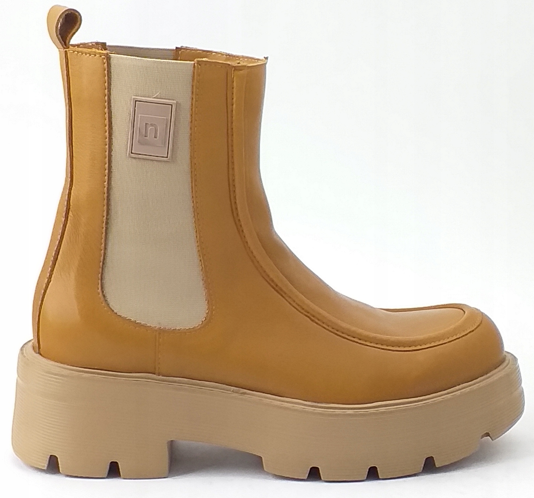 NESSI 22382 TRAPERY DAMSKIE BUTY KAMASZY Z GUMĄ 37 Marka Nessi