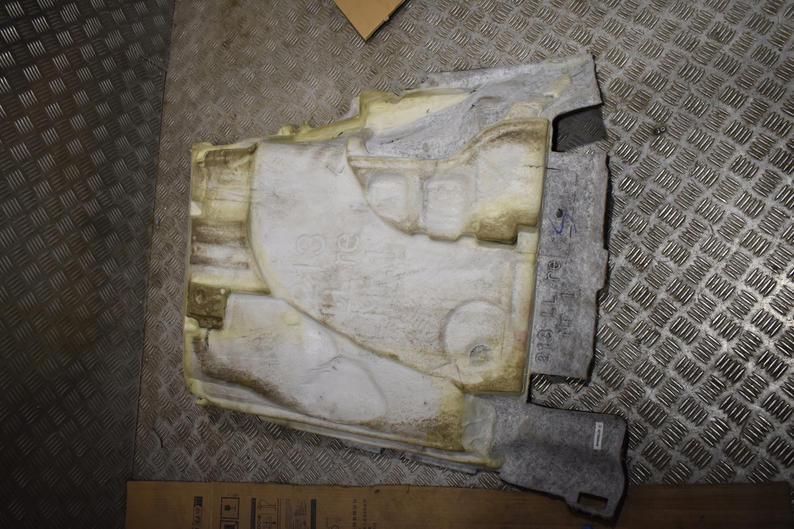IDEALNY carpet front right MERCEDES W213 W290 1