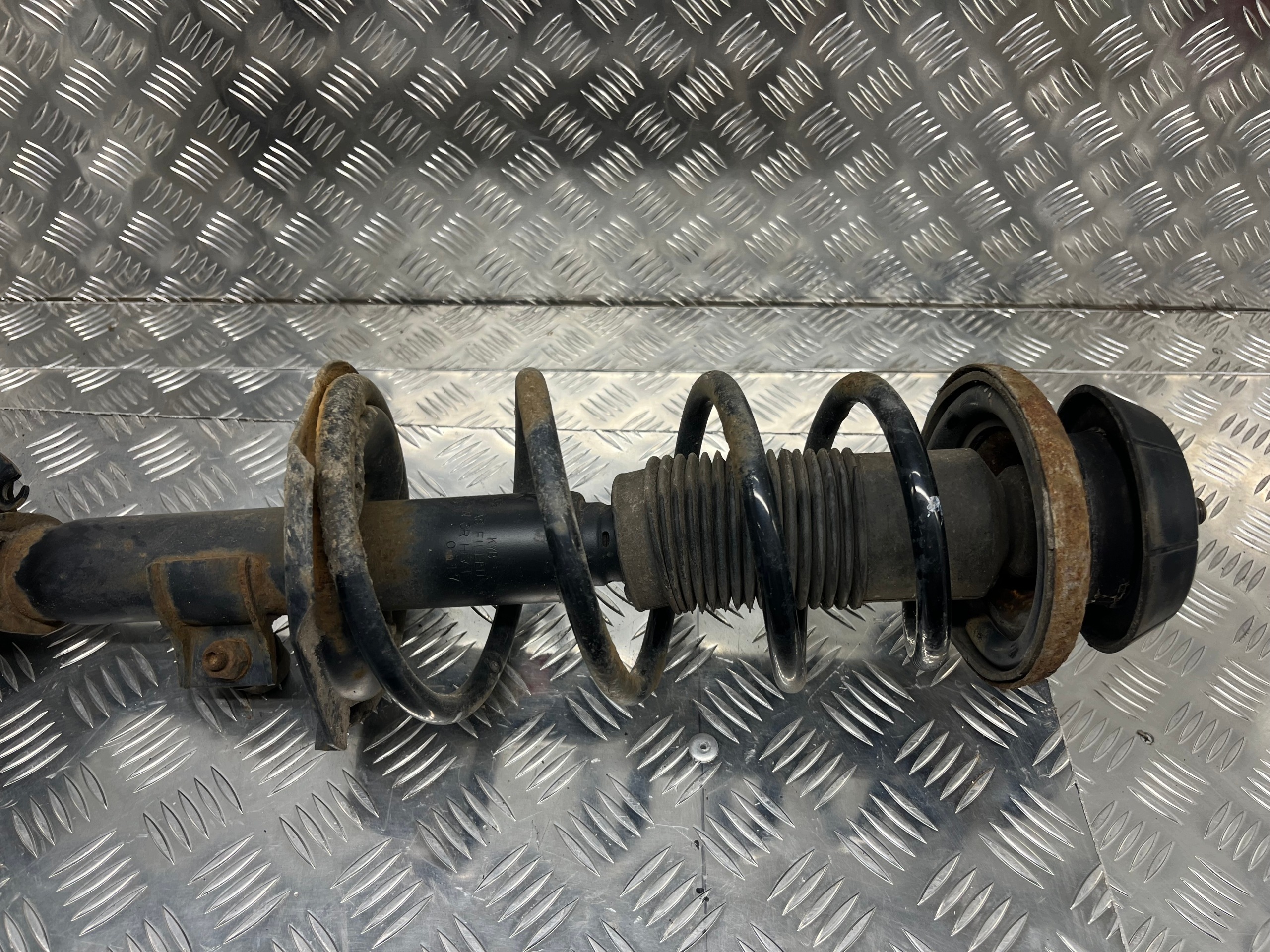 KOPYTO MCPERSON swing right front front SUZUKI SPLASH 333408 1.2 B