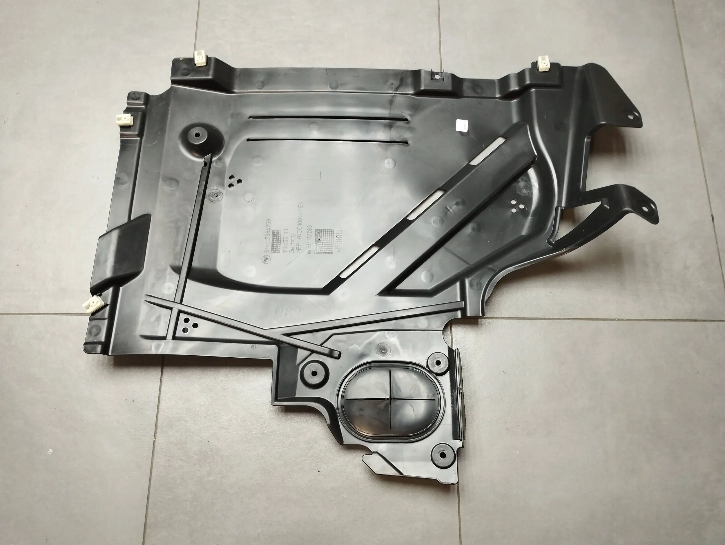 BMW X1 F48 cover chassis 7354759