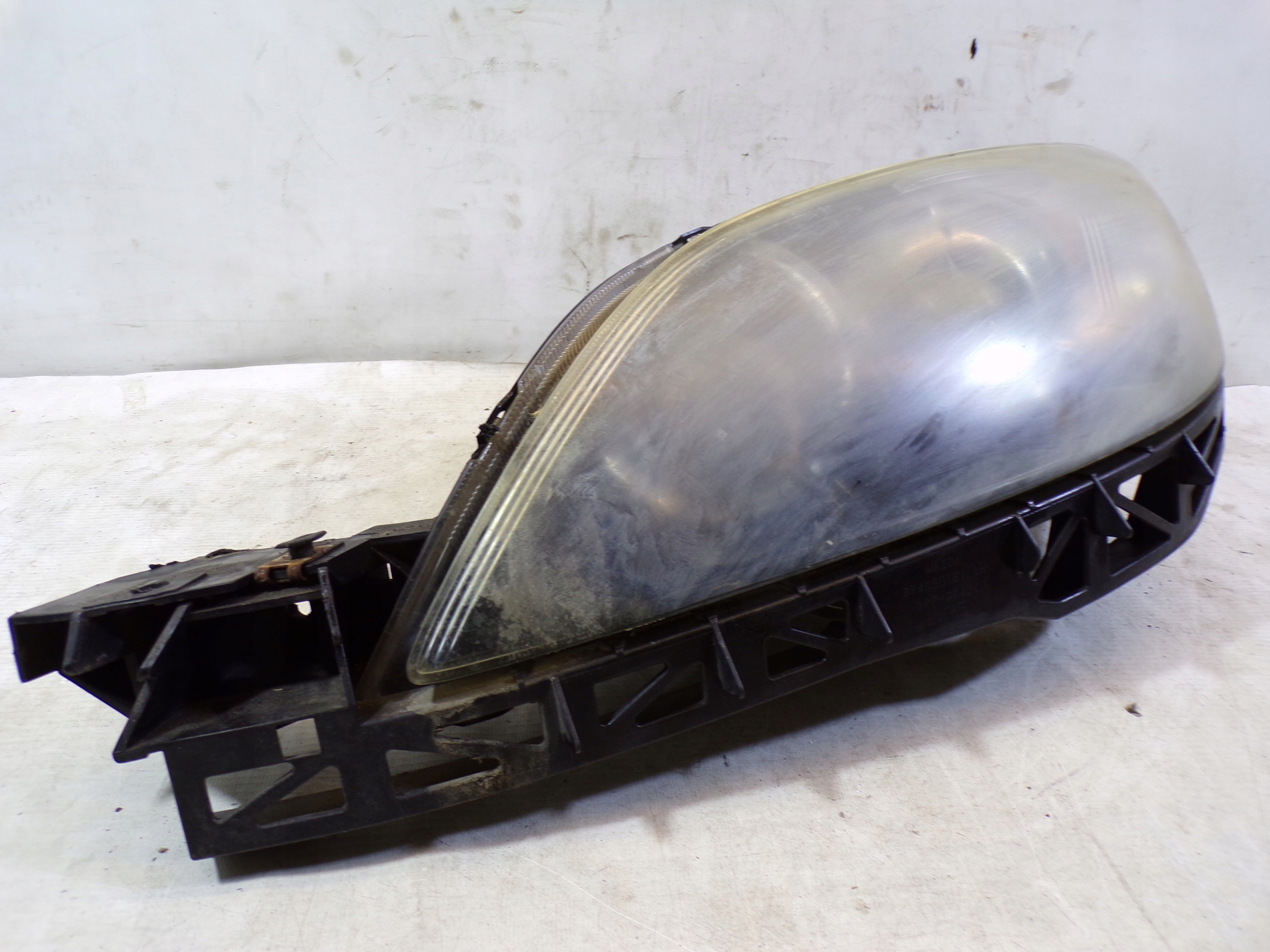 light left front front MAZDA 3 BK HB (6) (K)