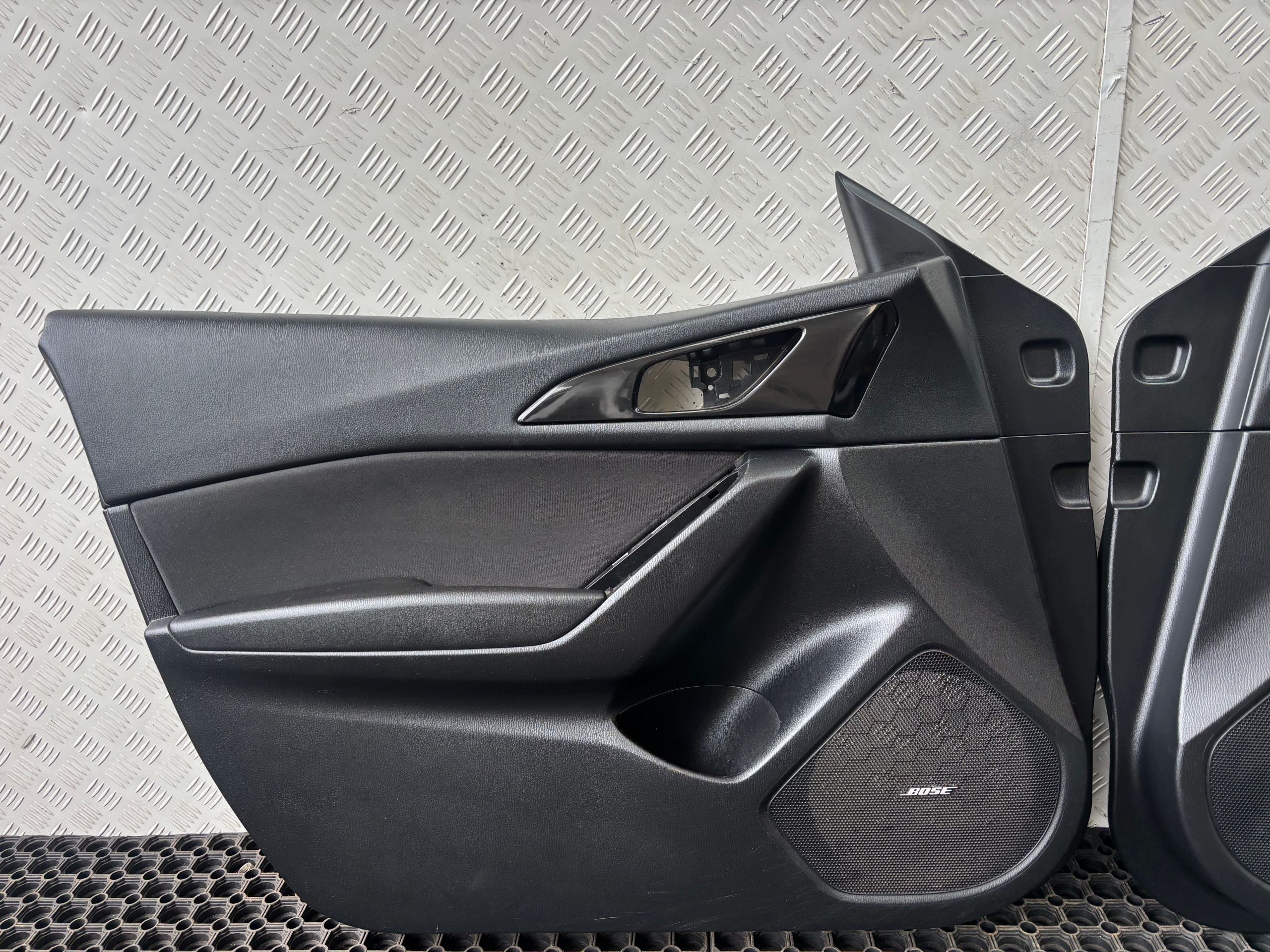 MAZDA 3 BM 13-17 Seite Tür vorne links oder rechts WERSJA BOSE EUROPA OE