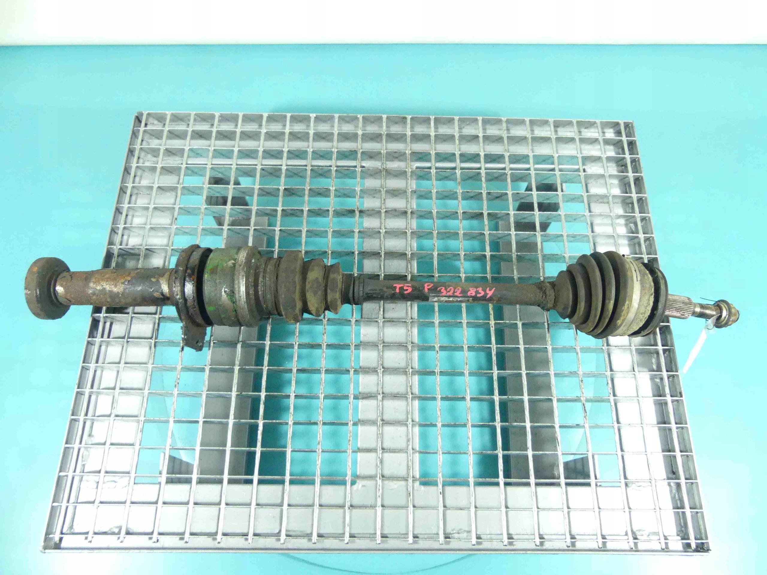 PÓŁOŚ PRAWA VW TRANSPORTER T5 1.9 TDI MANUAL