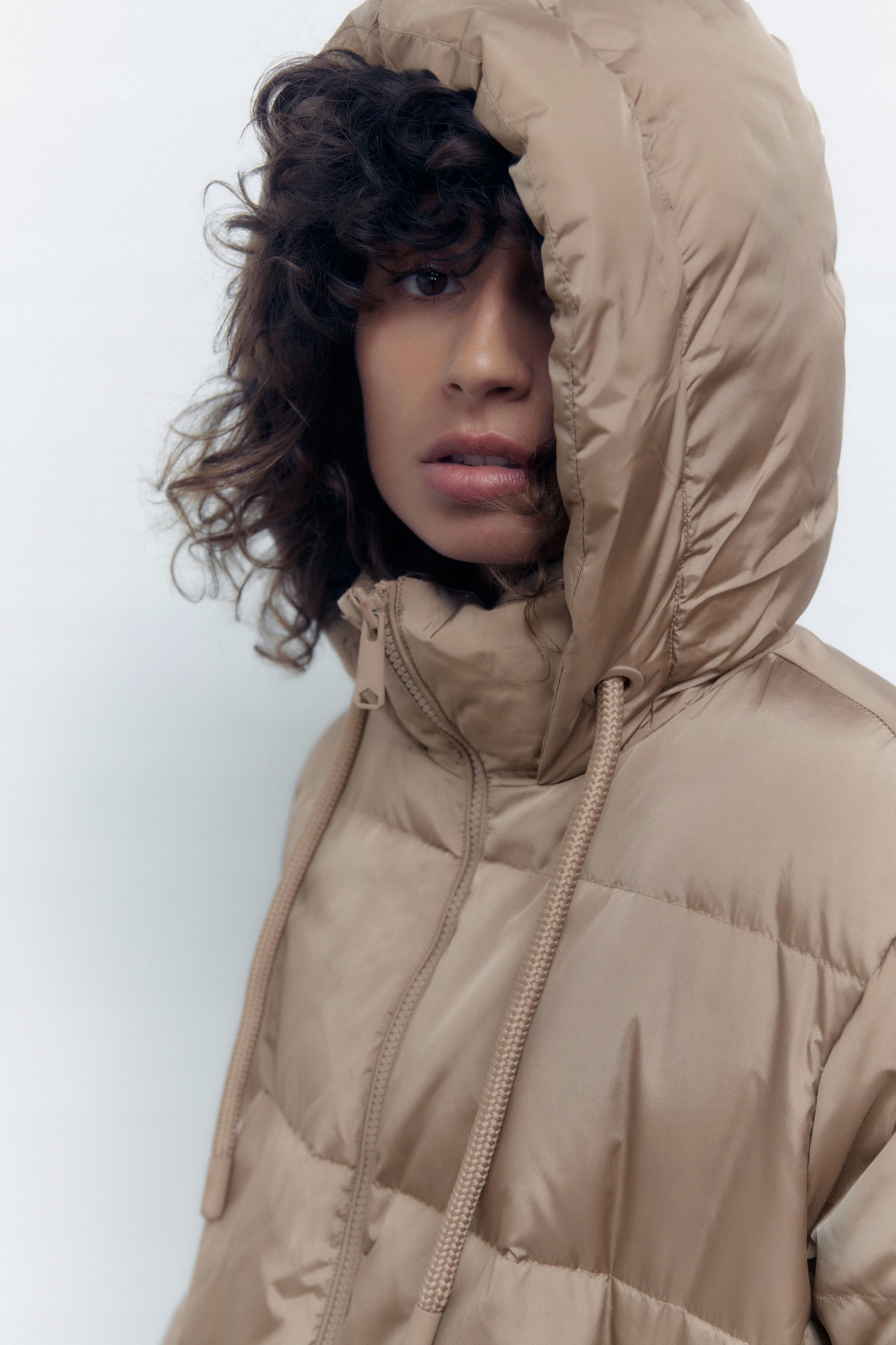 ՞_ .̫ _՞♡ Liliowa torebka w kształcie kuferka SARA