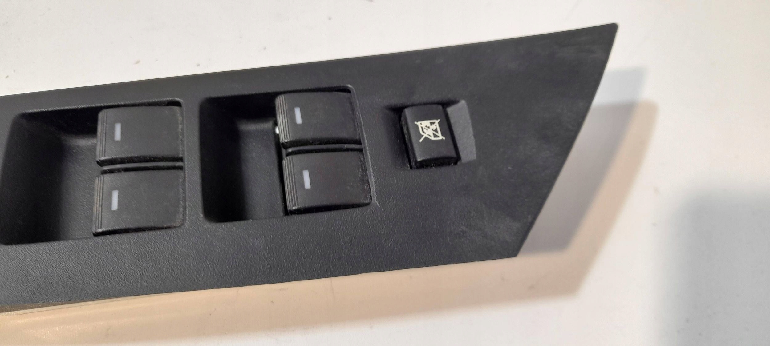 Mazda 3 BL 2009-2014 control panel of the window BDB84581F (N239)