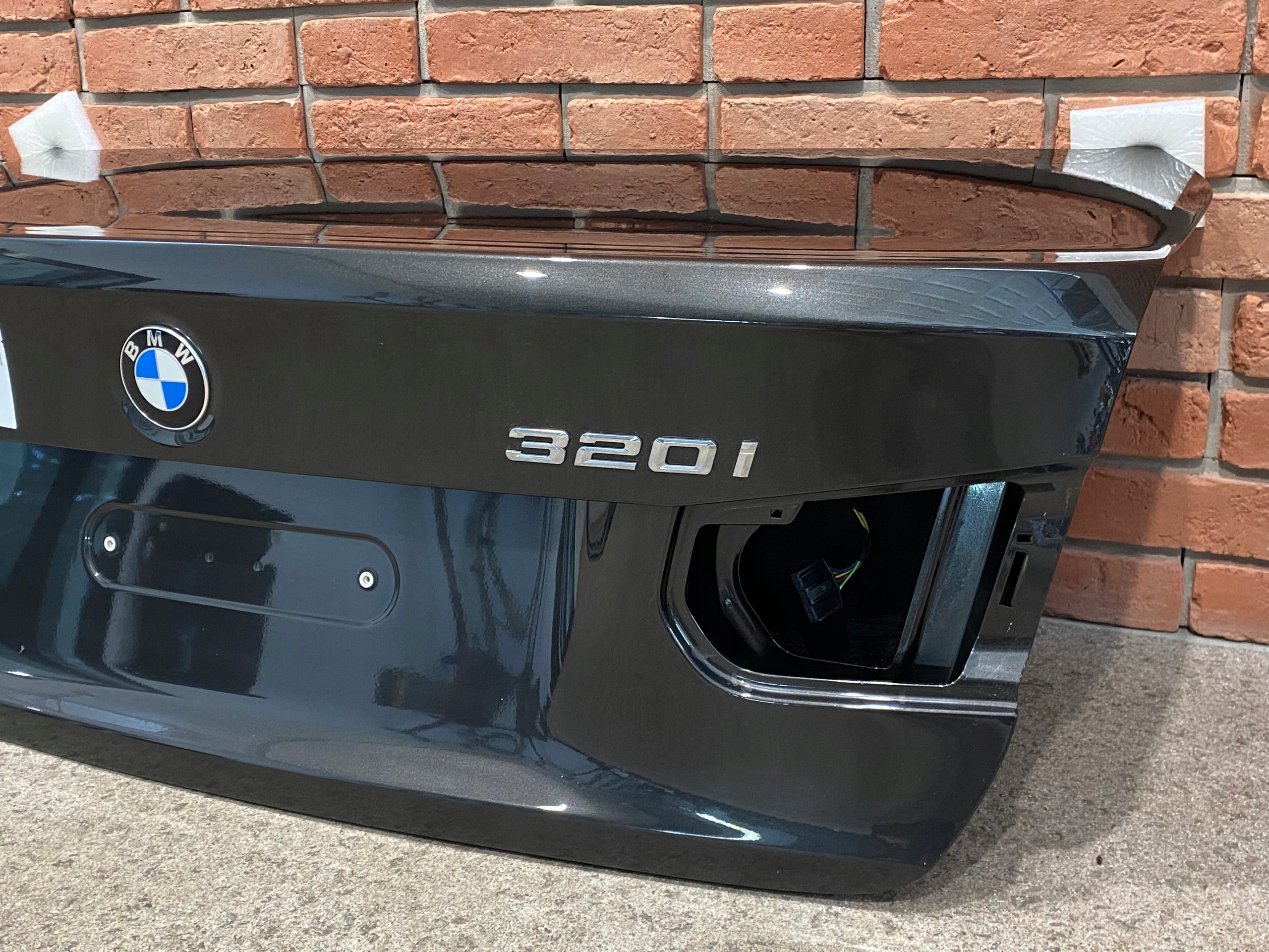 BMW 3 F30 KLAPA TYŁ TYLNA KOLOR B65 IDEALNA Producent części BMW OE