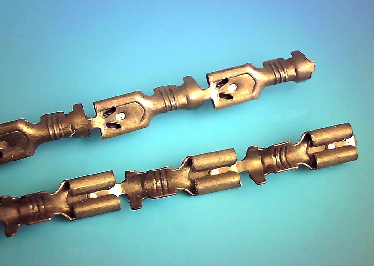 [STcs] KONF48 Konektor 4,8mm żeński mosiądz