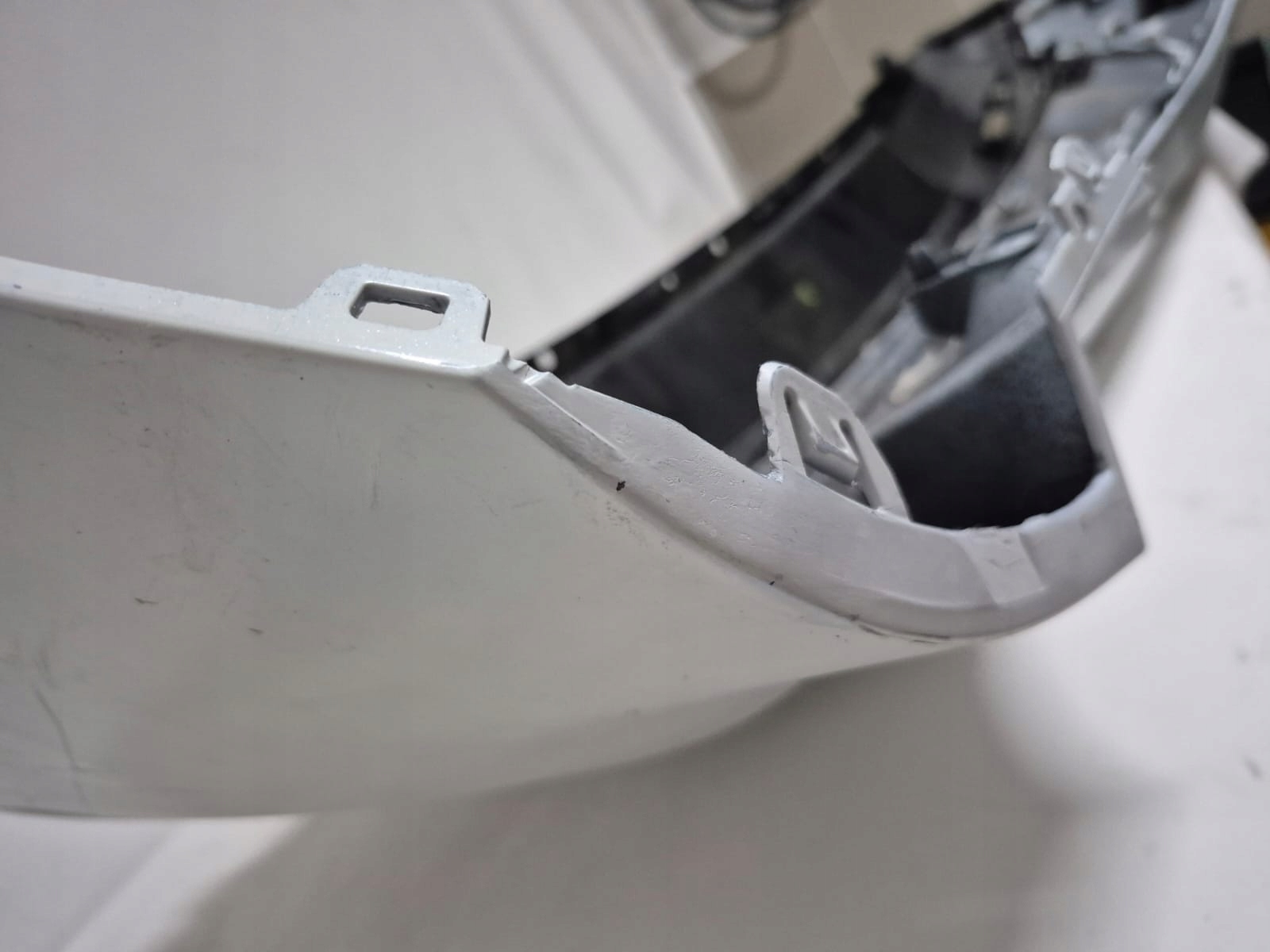 RENAULT 5 E-TECH 24- bumper rear part rear PDC 850702437R