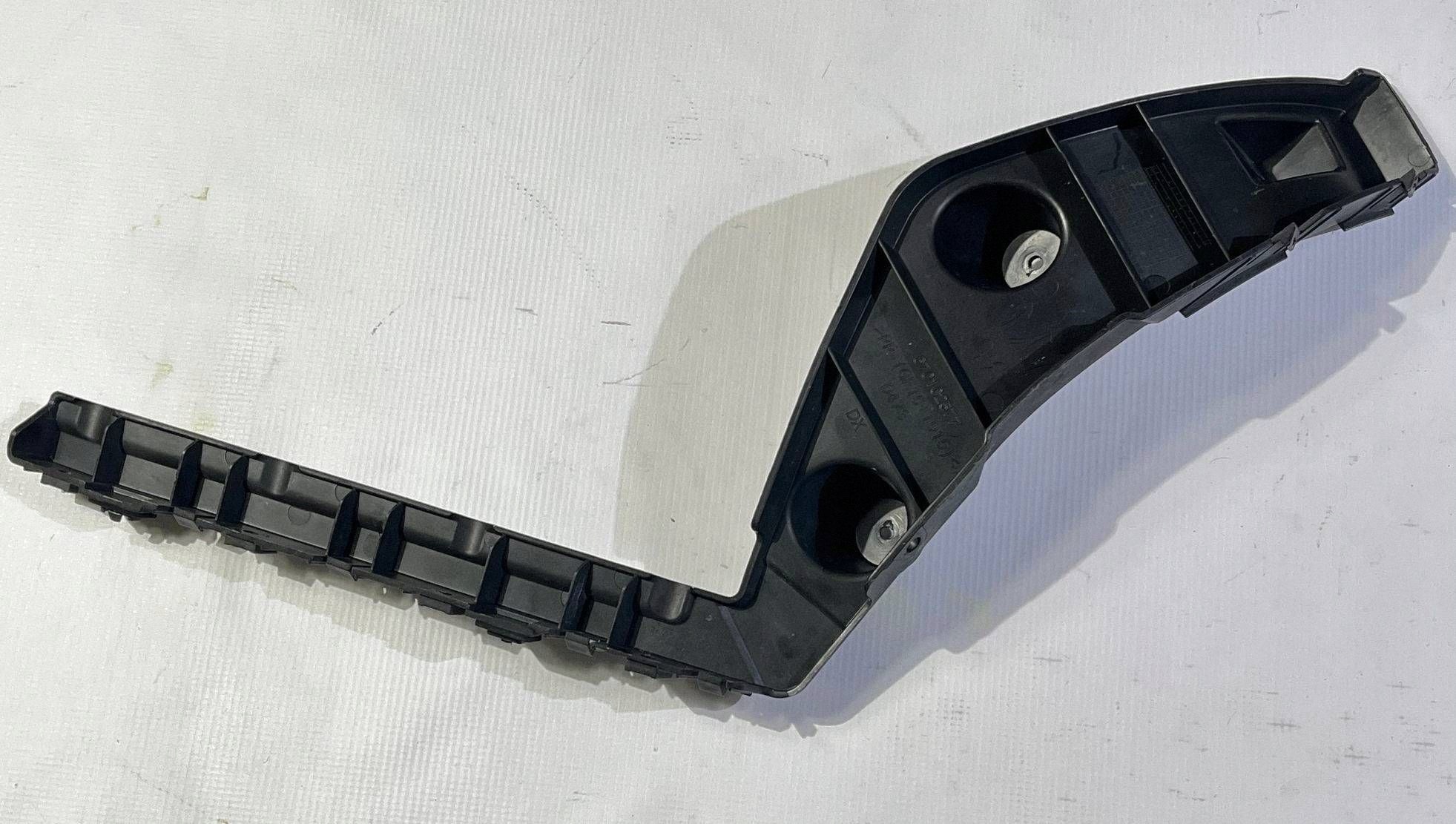 Support Support plaque Console Pare choc Droite Arrière Arrière Maserati Levante