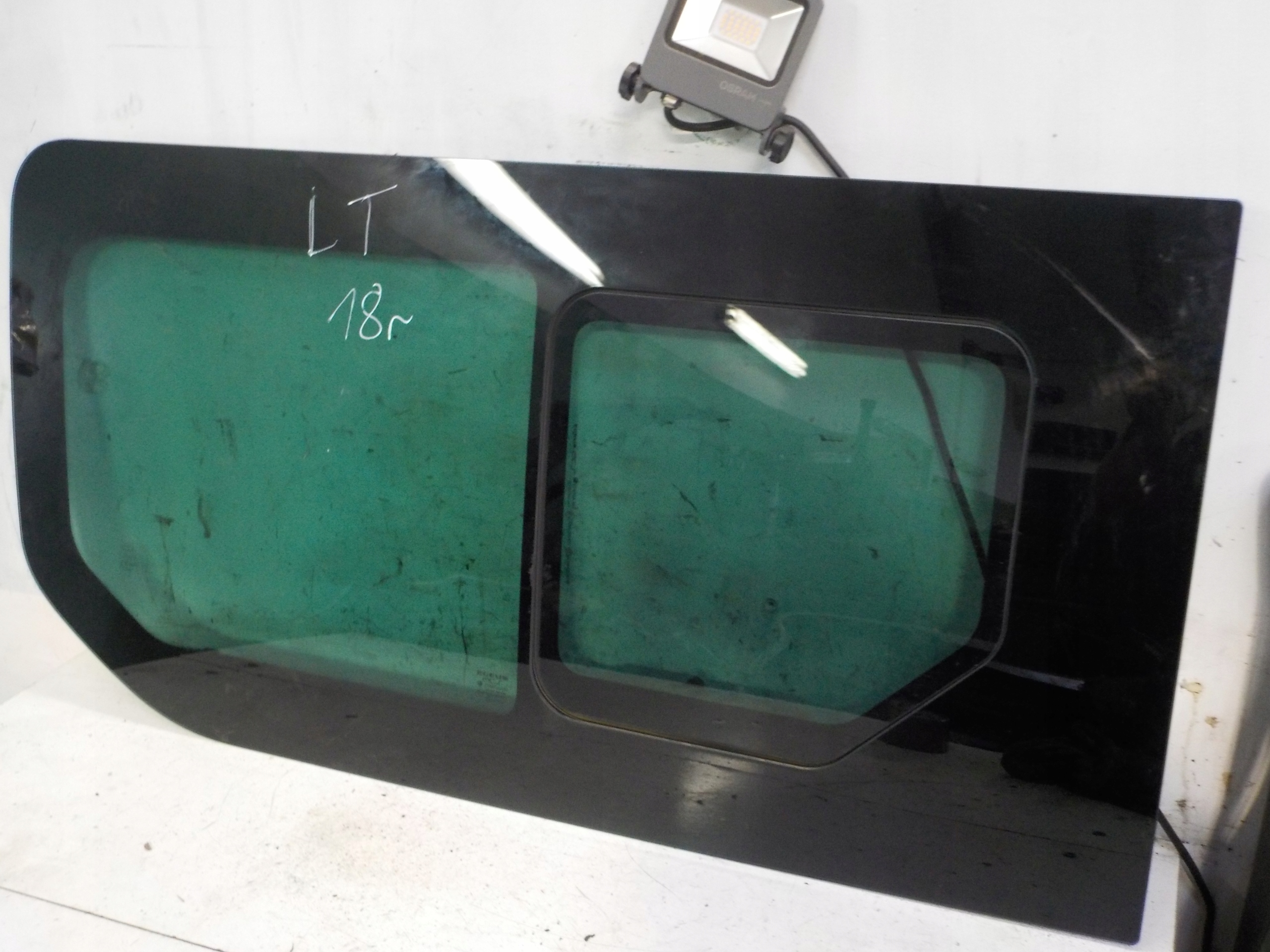 43R-00108 - ВДАРИТИ ЛІВЕ ПОХИЛЕ СКЛО