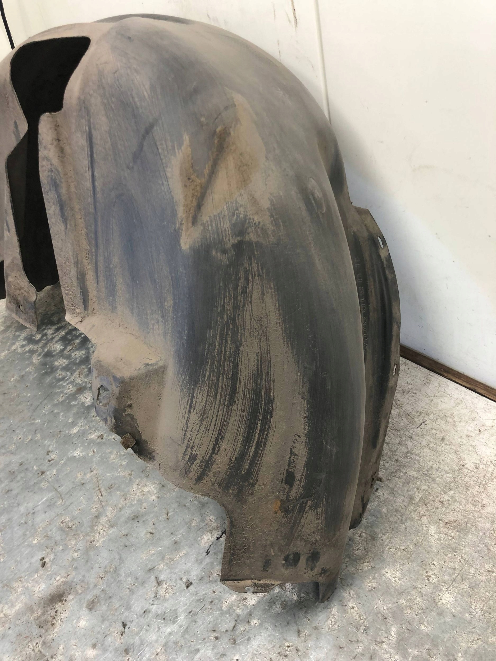 mudguard right rear part SEAT LEON II 1P0810970A
