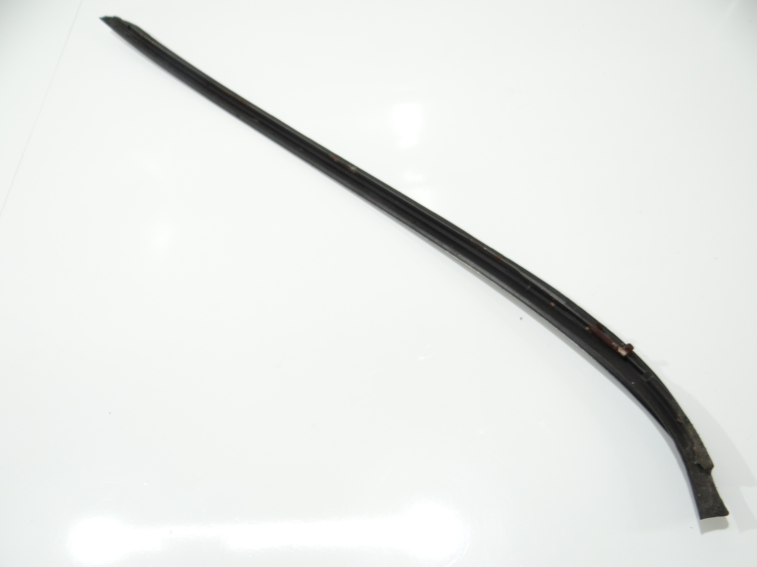 moulding iron right BMW E90 LCI A52 (17193520)