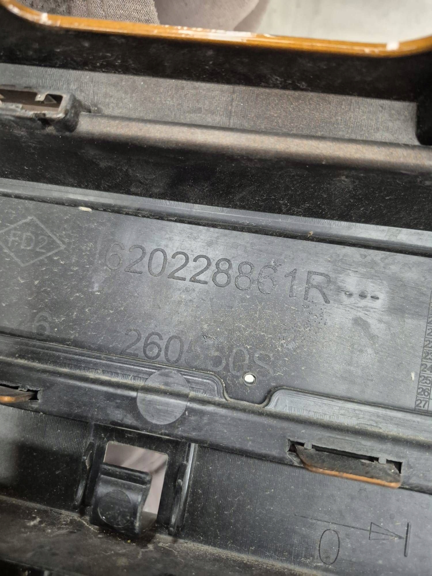 DACIA SANDERO III 3 STEPWAY 20- bumper front front PDC 620228861R