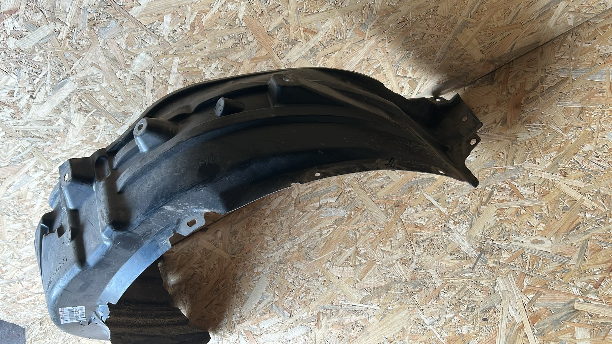 mudguard left left front front TOYOTA YARIS IV 20