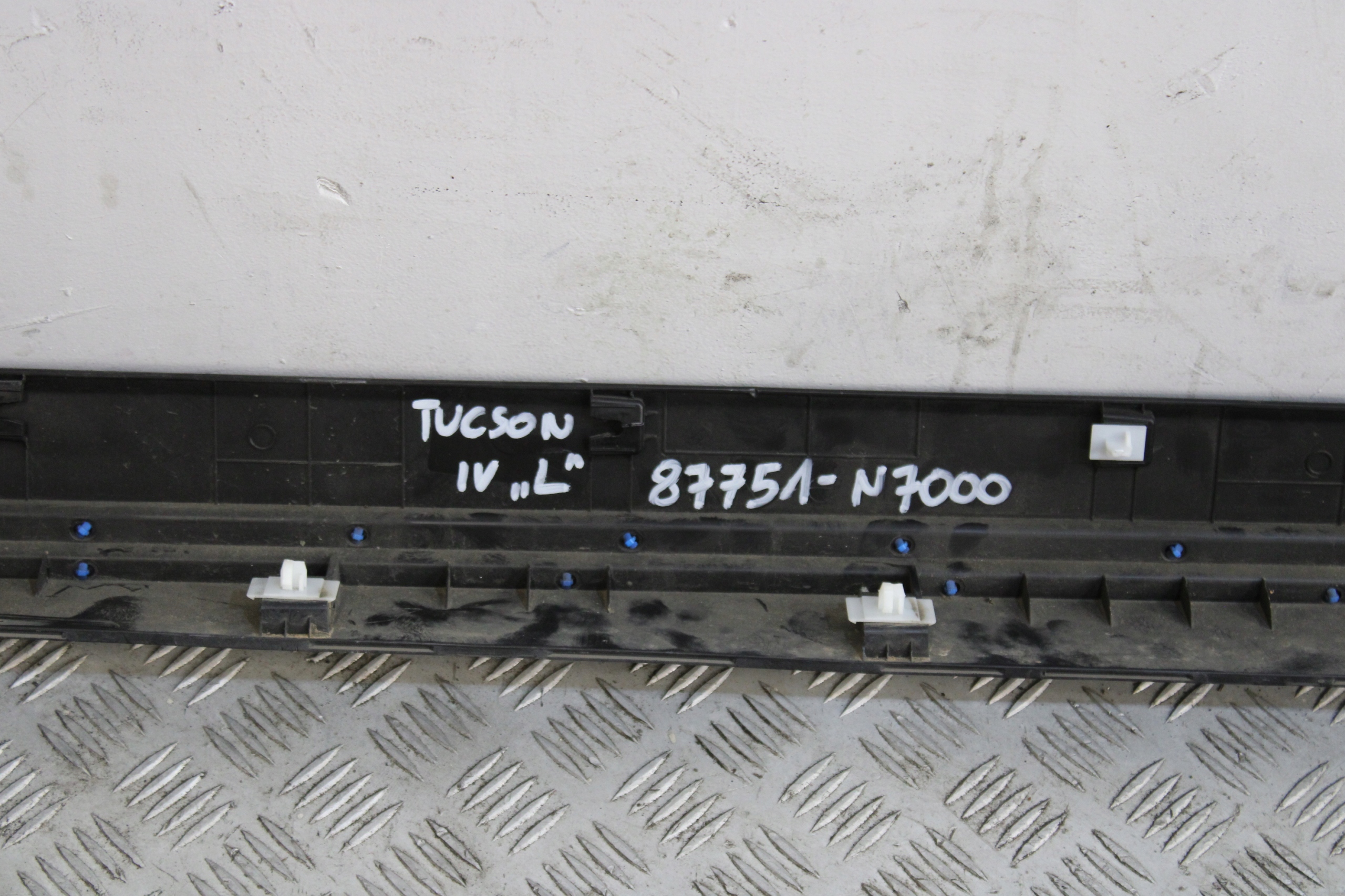 cap threshold threshold left HYUNDAI TUCSON IV 4 87751-N7000