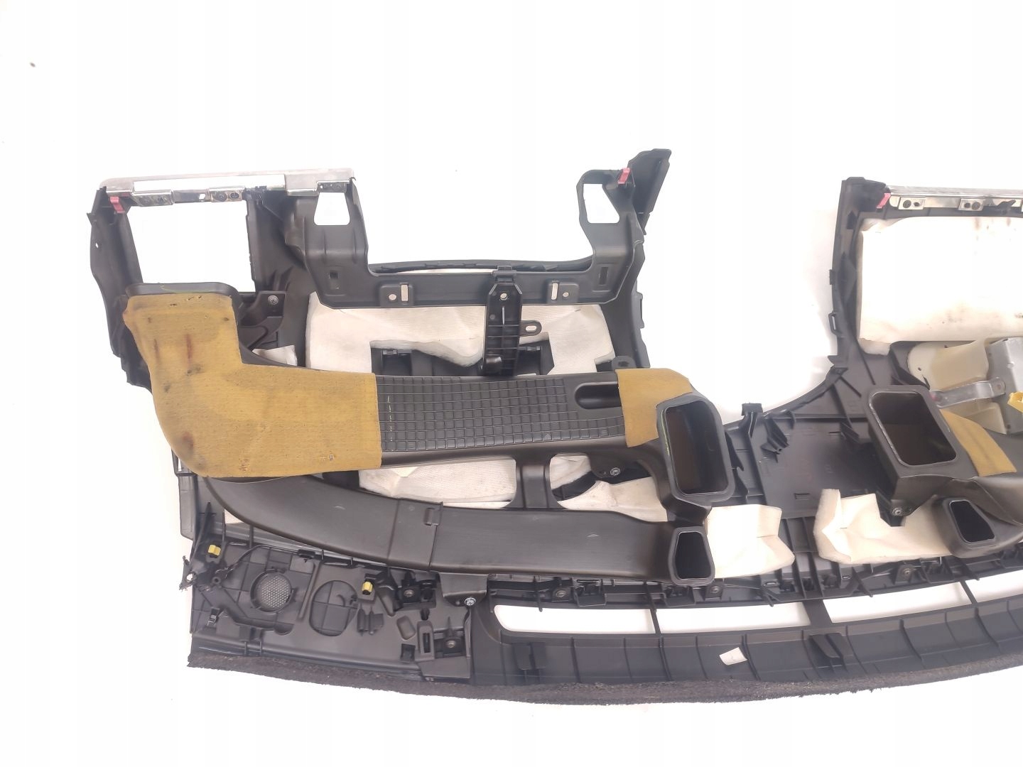 dashboard instrument panel console cockpit TOYOTA AVENSIS T27 (2009-2011) EUROPA