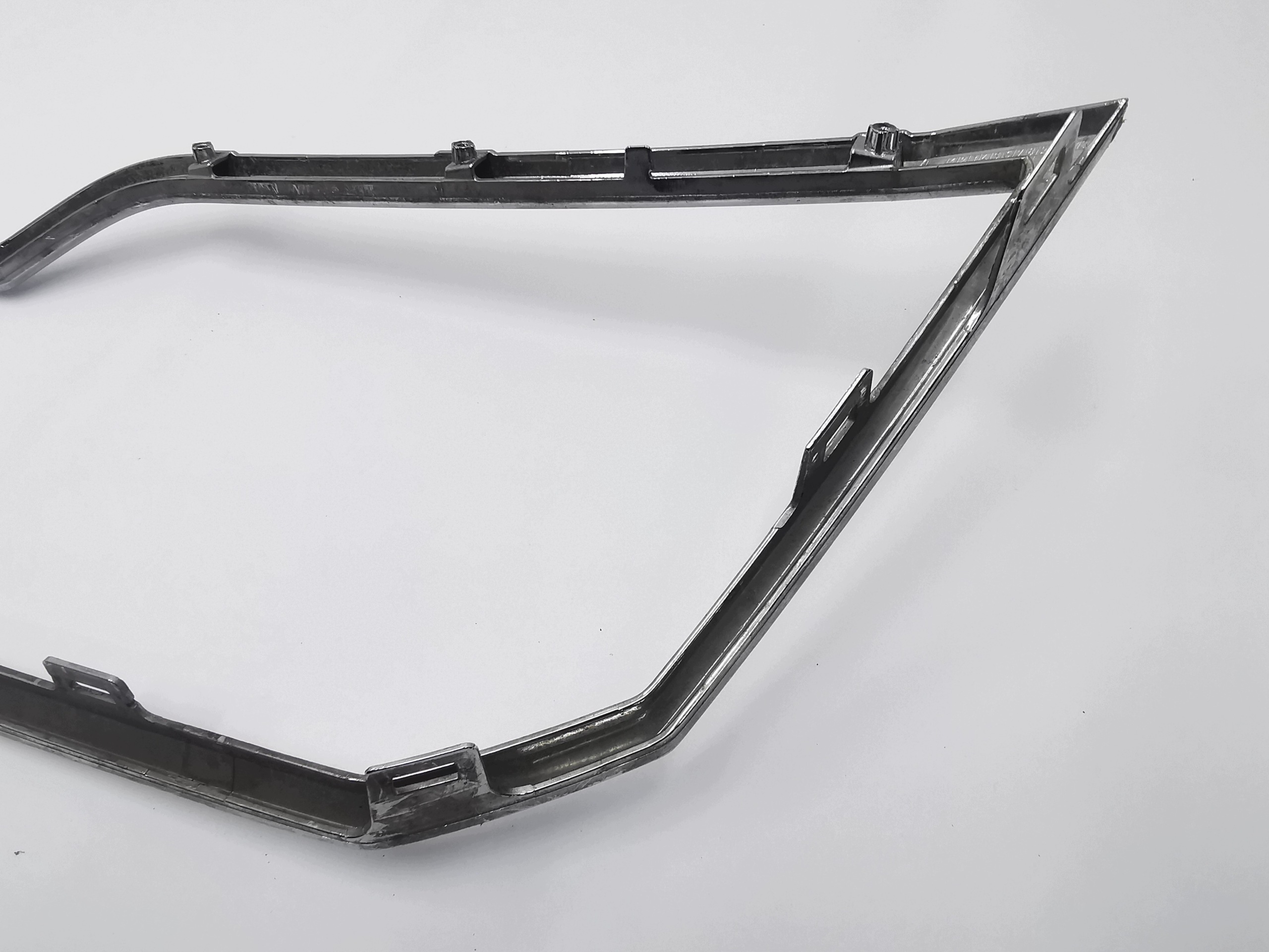 CHROM grill GRILLA frame SKODA SUPERB III 3V0853761