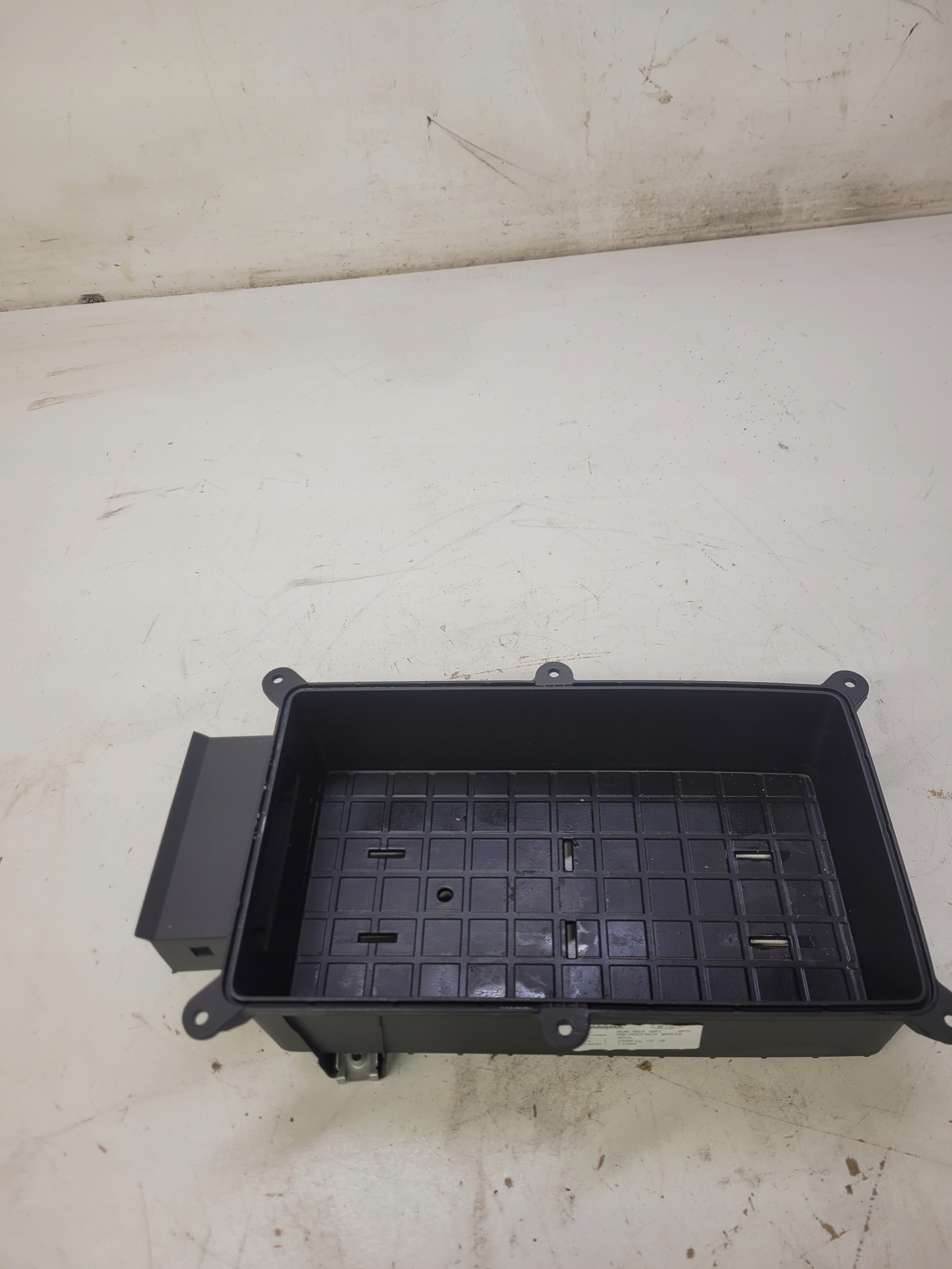 passenger compartment plato TUNELU AUDI A4 B9 8W0864981