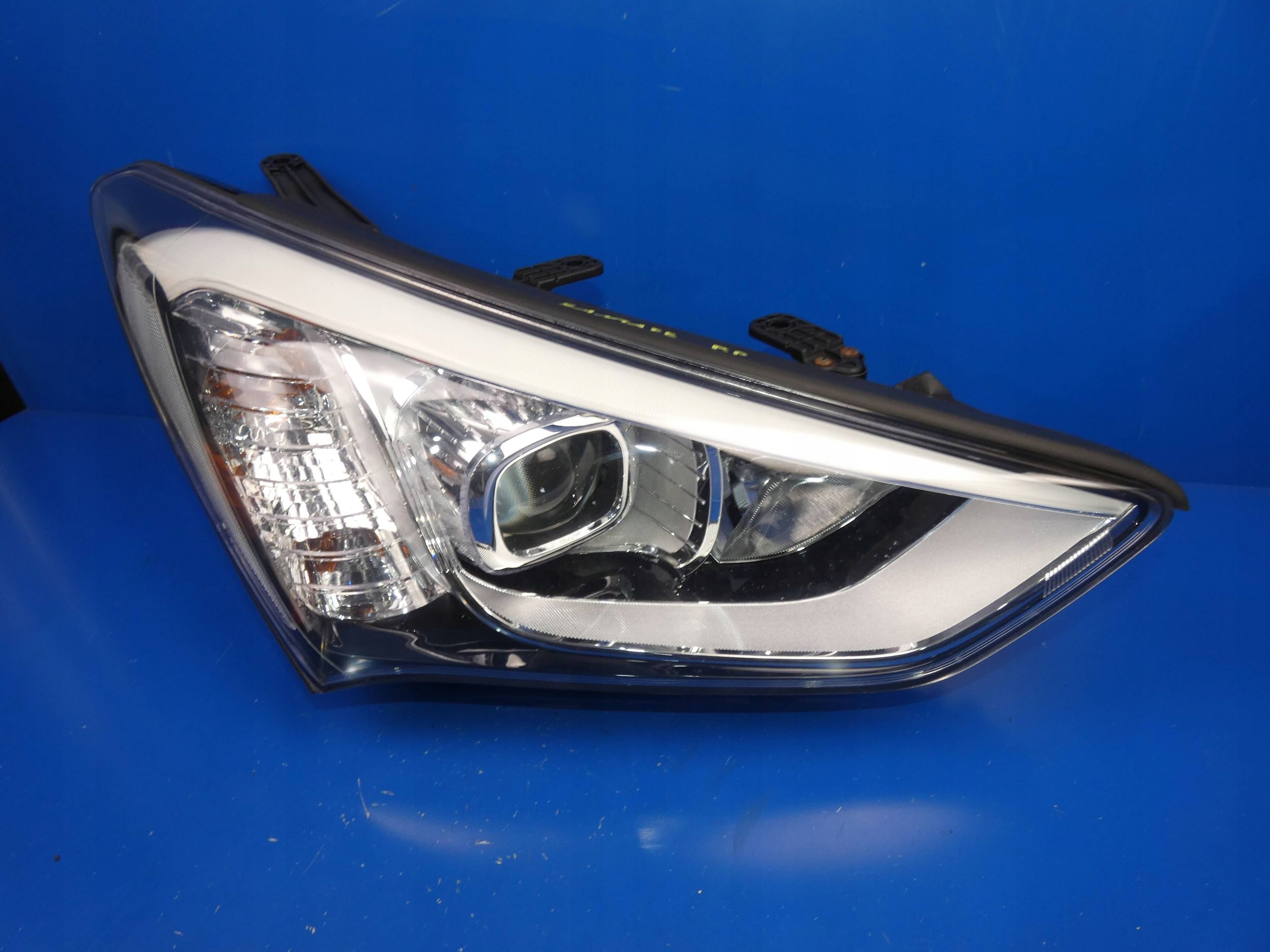 HYUNDAI SANTA FE III 2013- light right front front XENON ANGLIK