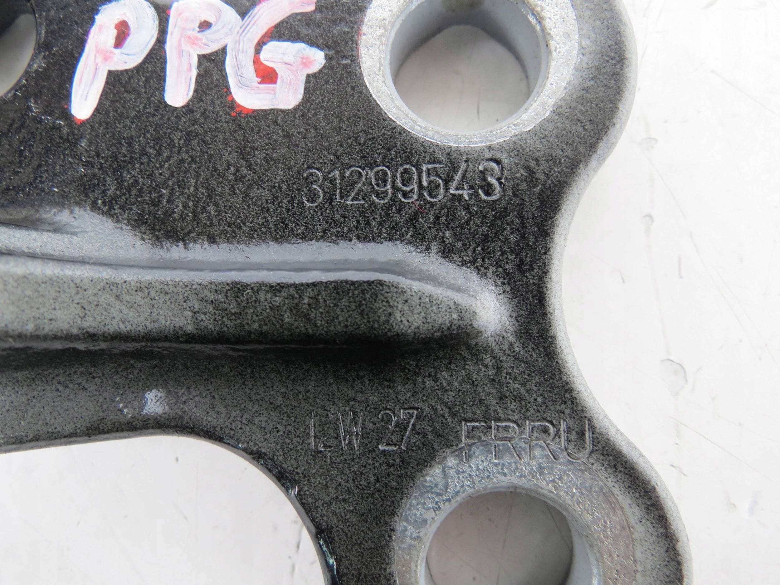 hinge door PRZAWY front VOLVO XC60 II 31299543