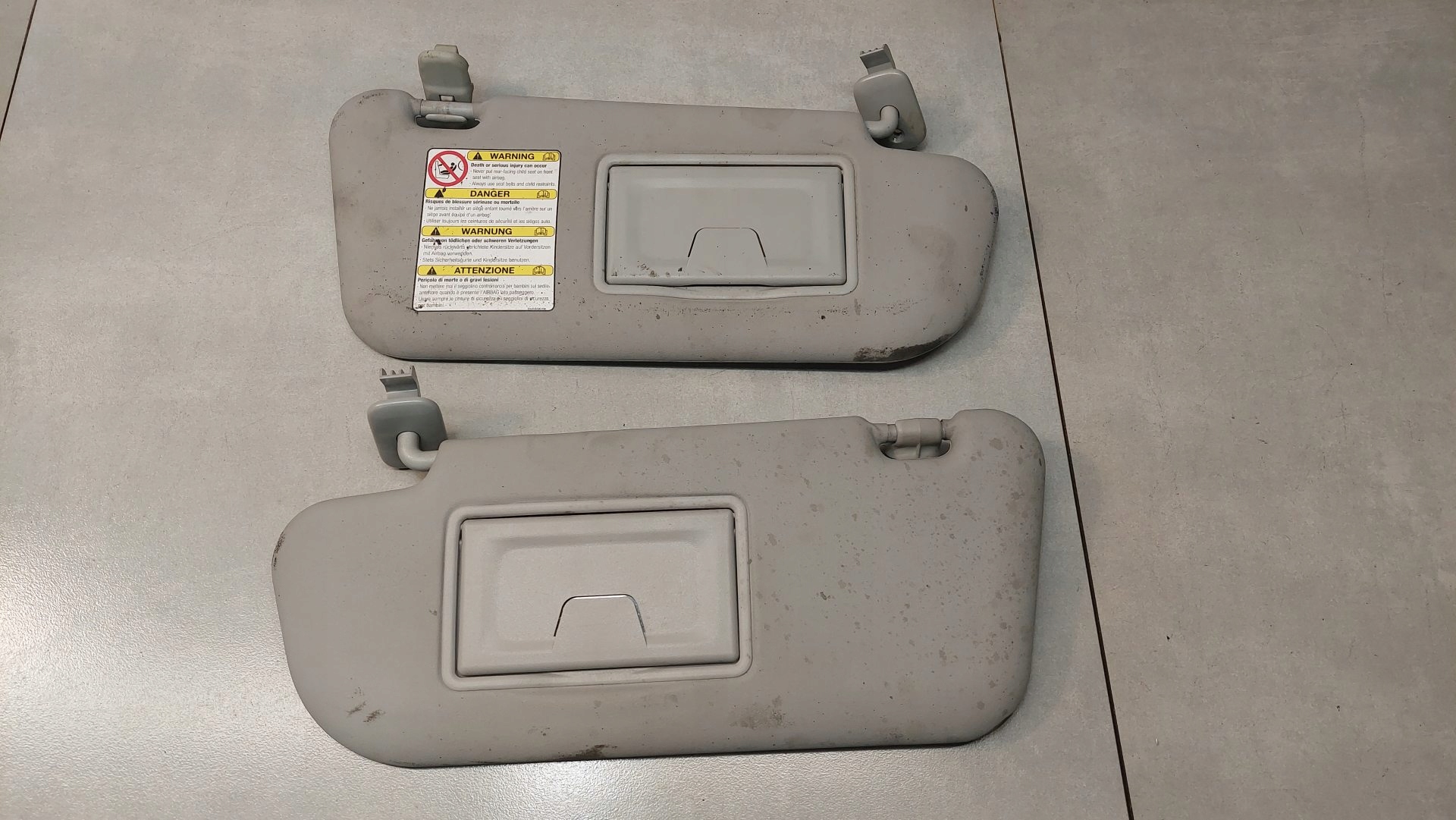 Blende Abdeckung PRZECIWSLONECZNA MAZDA 3 1.6 MZ-CD