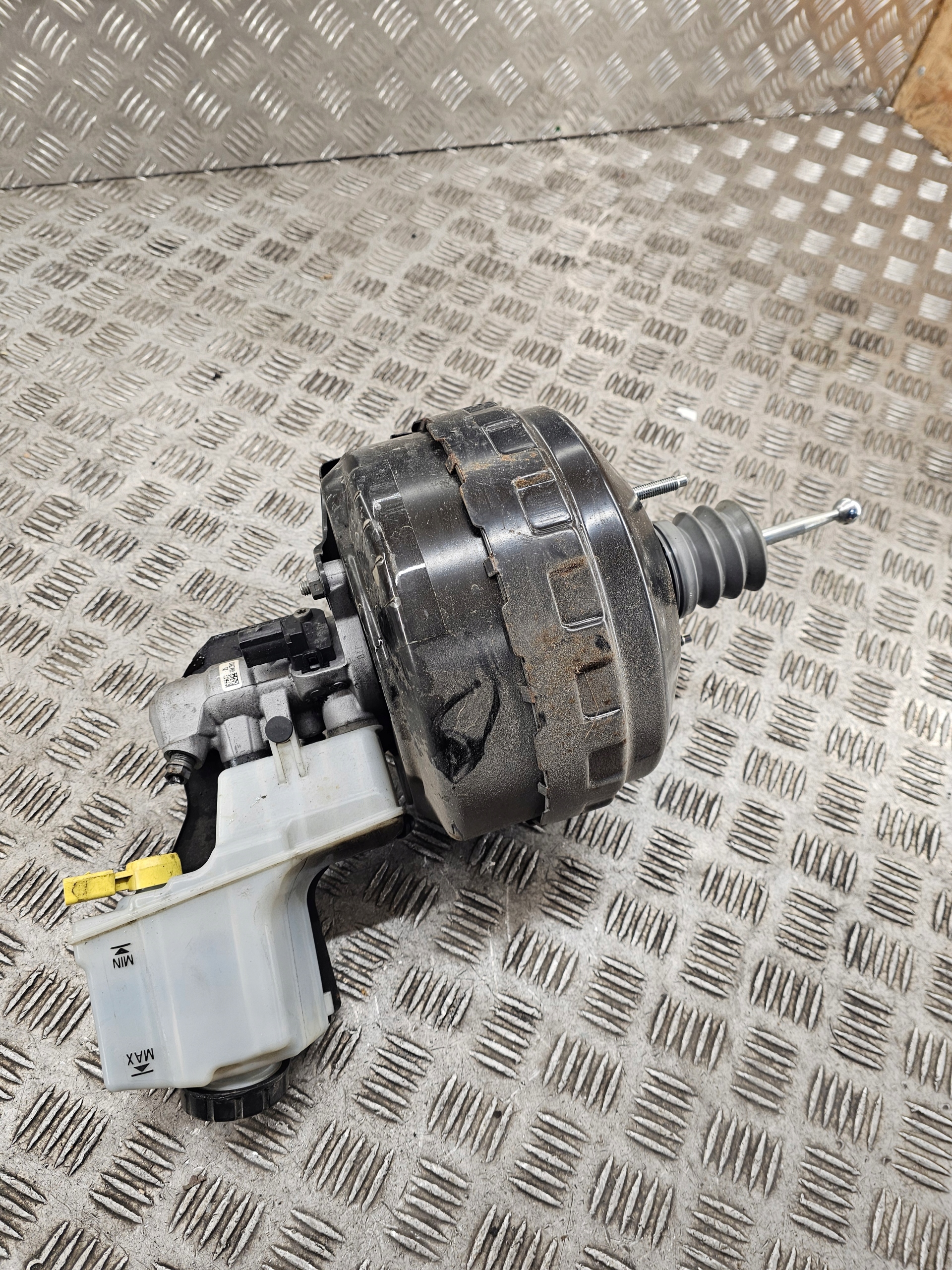 servo Servofreno VW PASSAT B8 3Q2614105D Originale