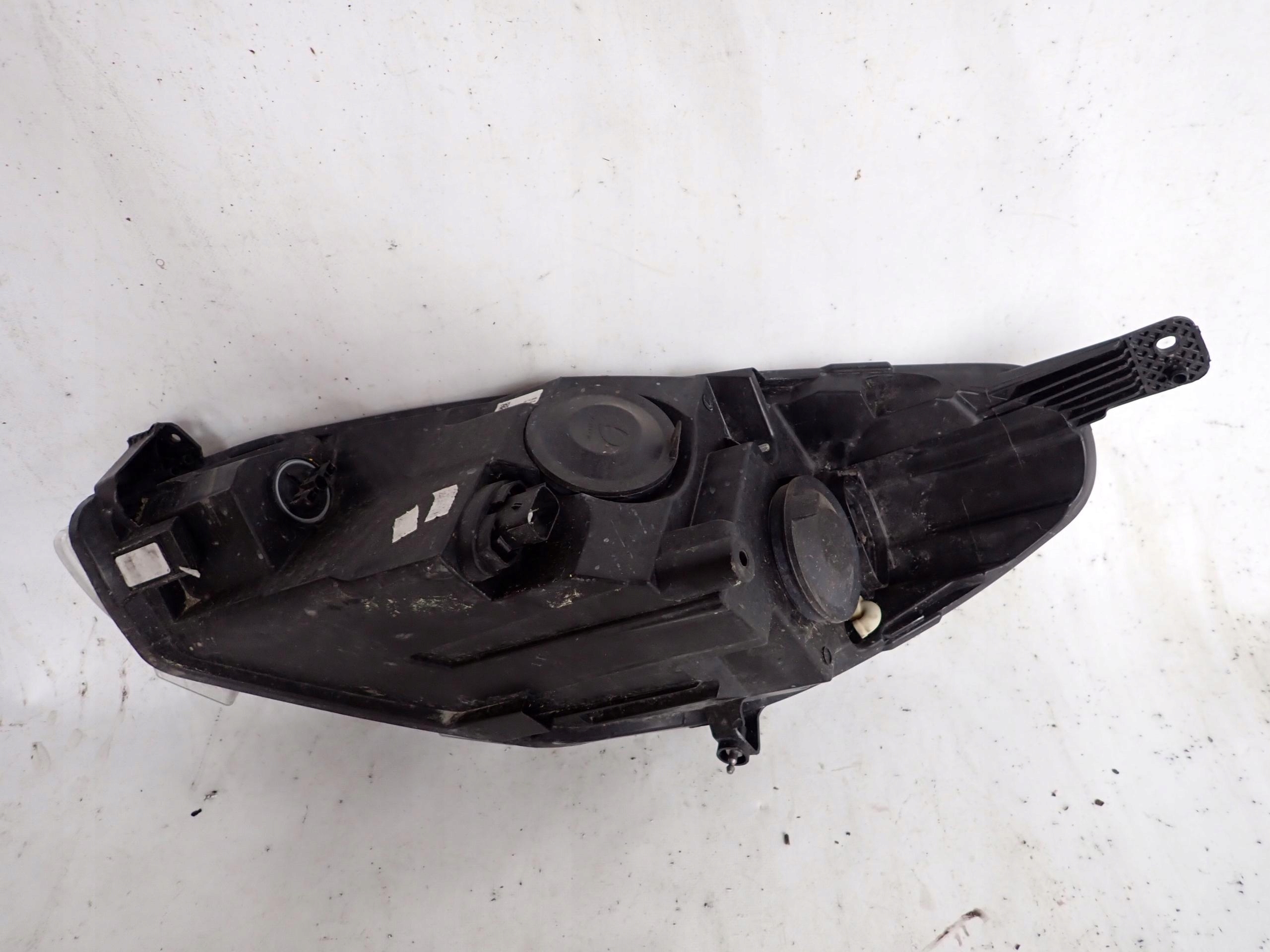FORD FIESTA VIII 8 MK8 16-21 light front front right