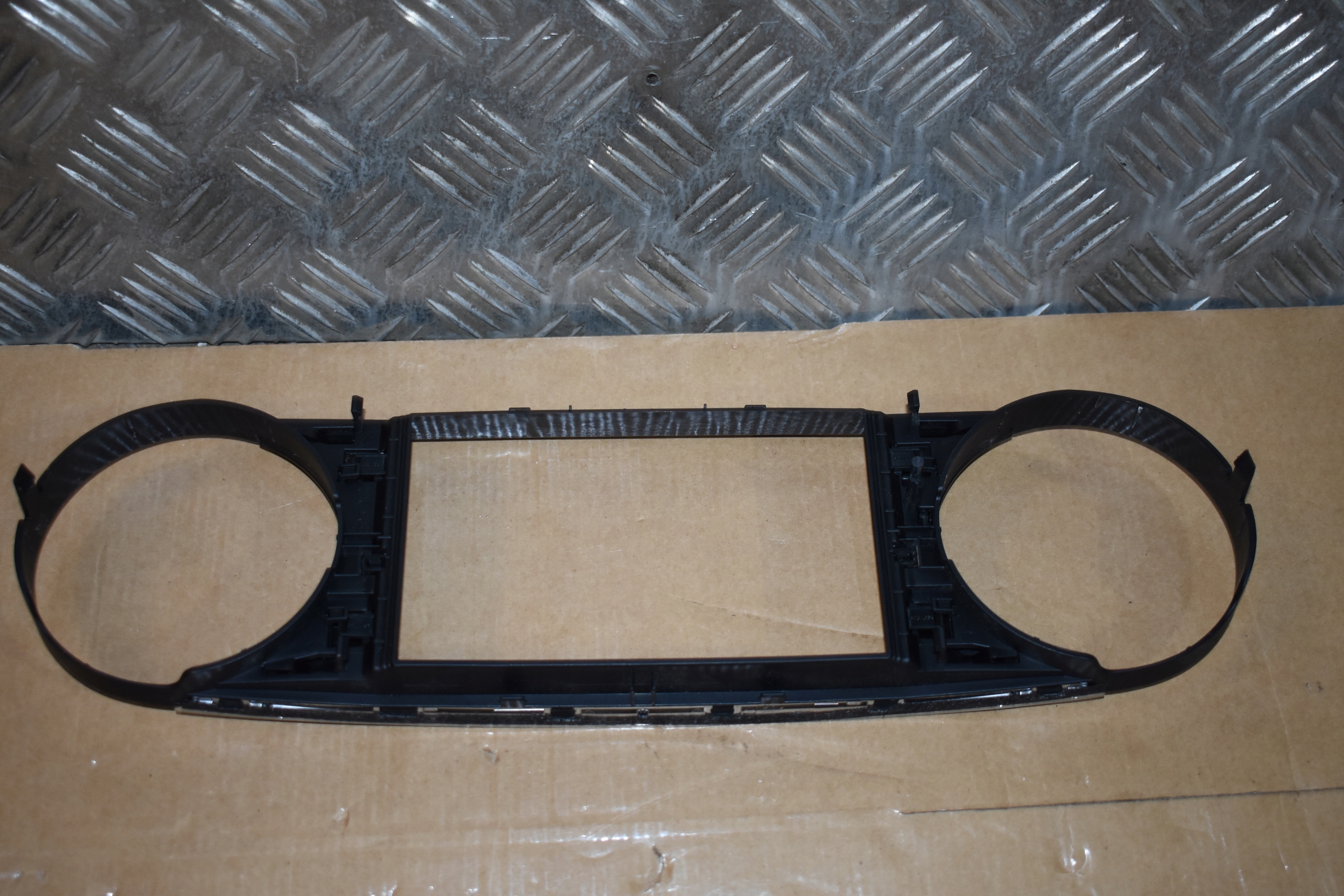 IDEALNA frame consoles MERCEDES SL R231 1