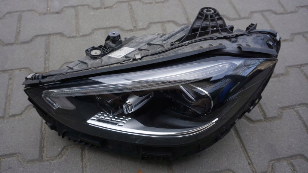 MERCEDES C W 206 - Licht links vorne DIGITAL LED