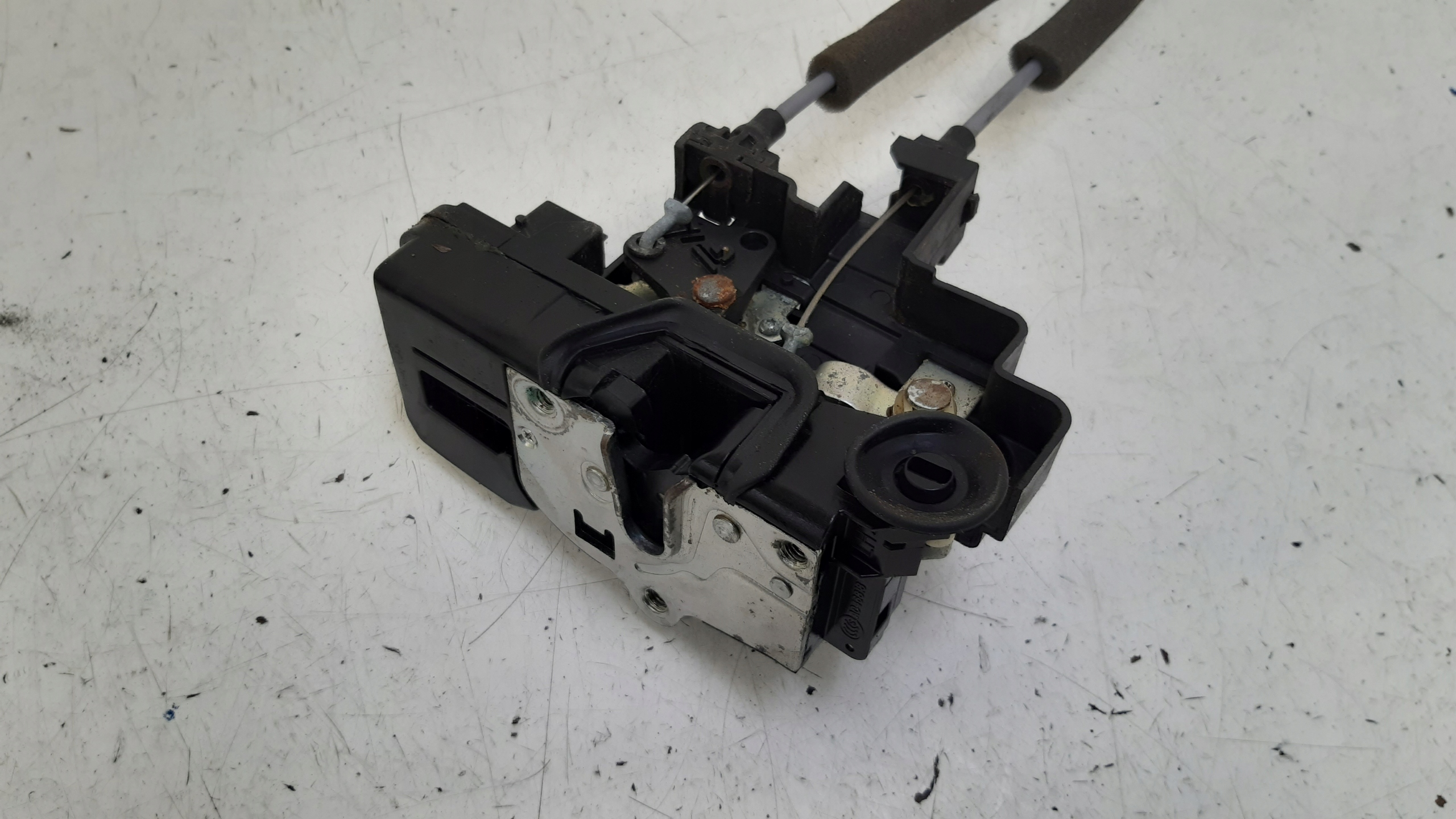 lock left rear part 6 PIN 6085 Chevrolet Captiva