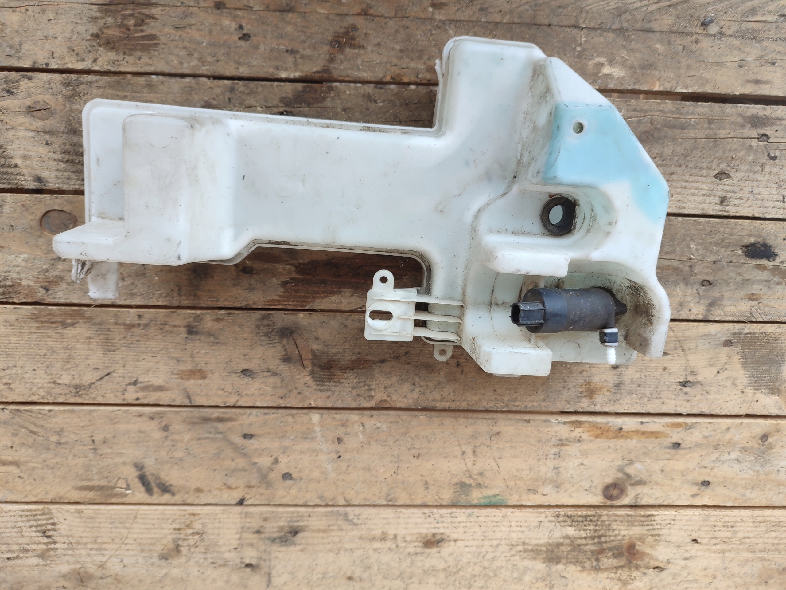 washer fluid tank Ford Transit BK21-13K185-A