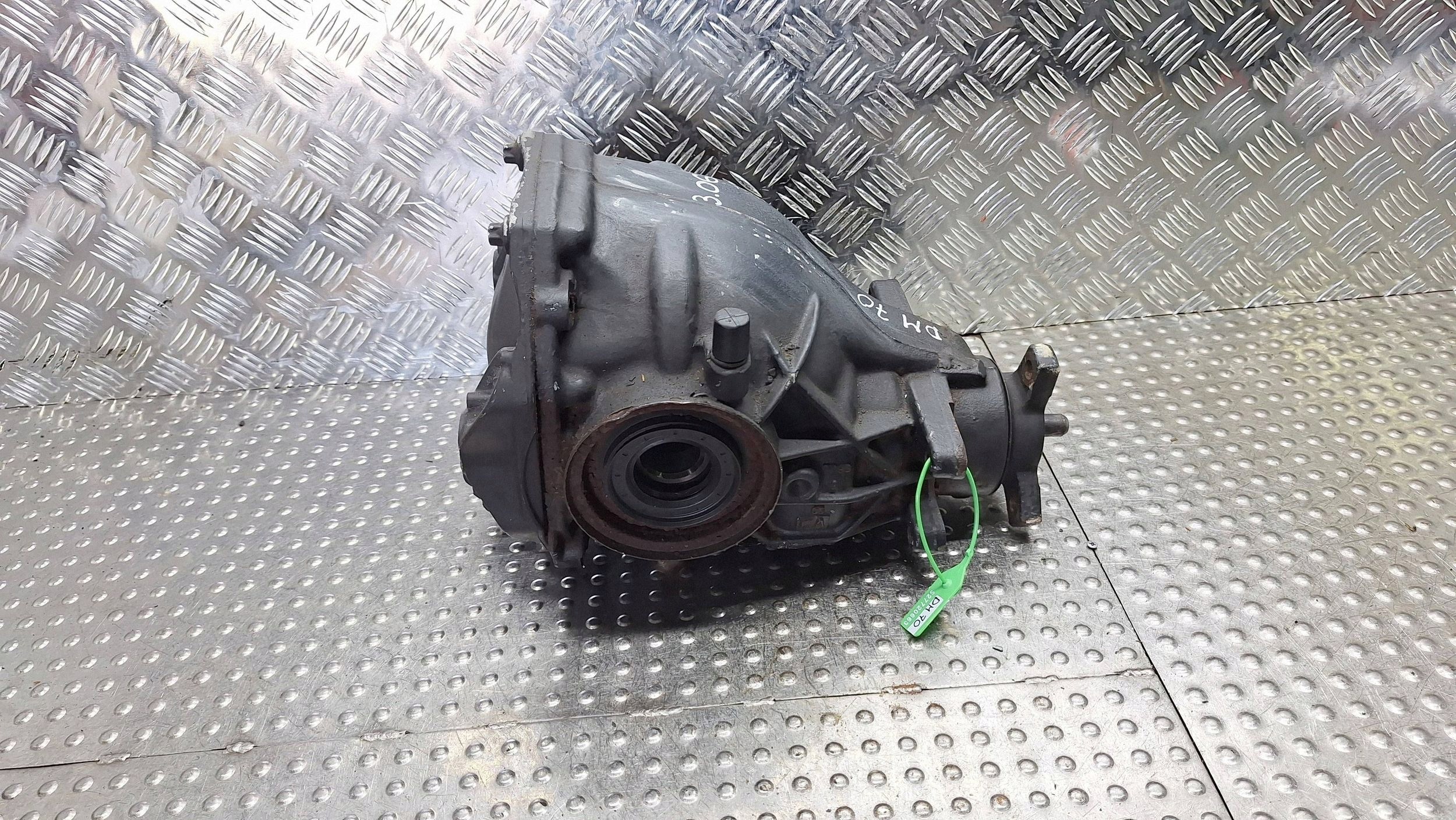 differential diff rear part 3.06 A2193502714 MERCEDES CLS W219 CLS500