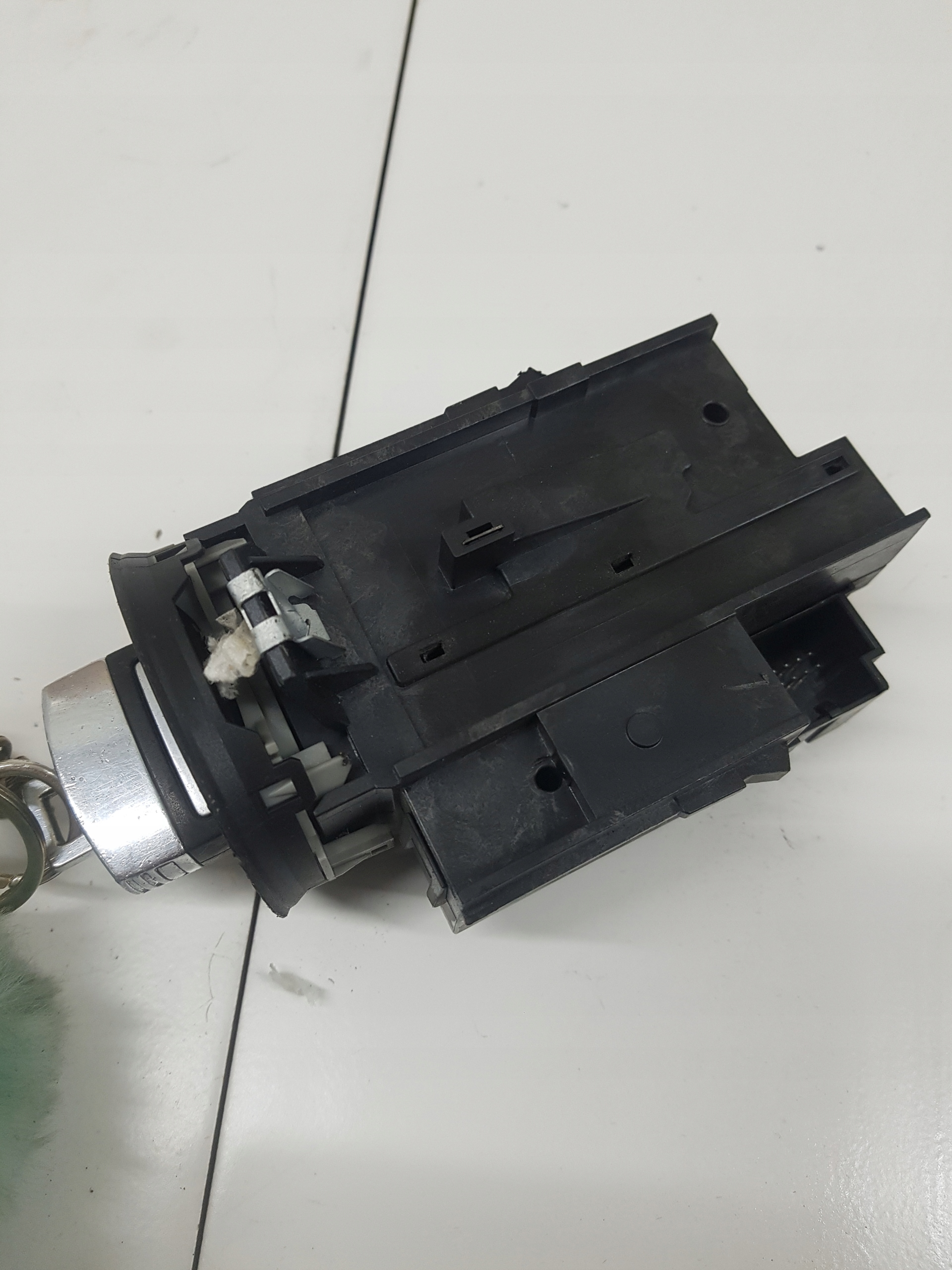 ignition Z KLUCZYKIEM VOLKSWAGEN PASSAT B6 3C0905843Q