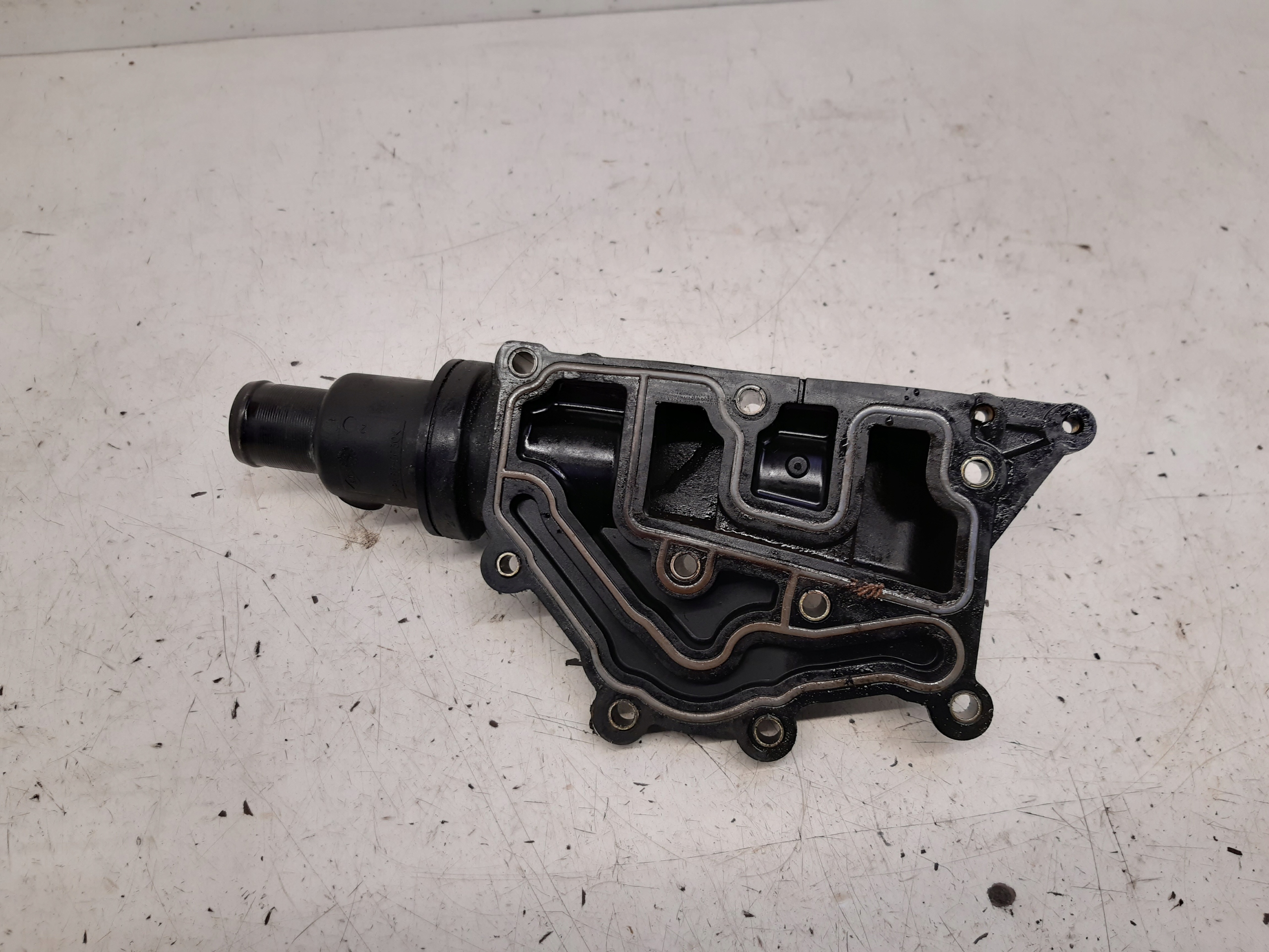 Boîtier thermostat 8200023915 Renault Modus