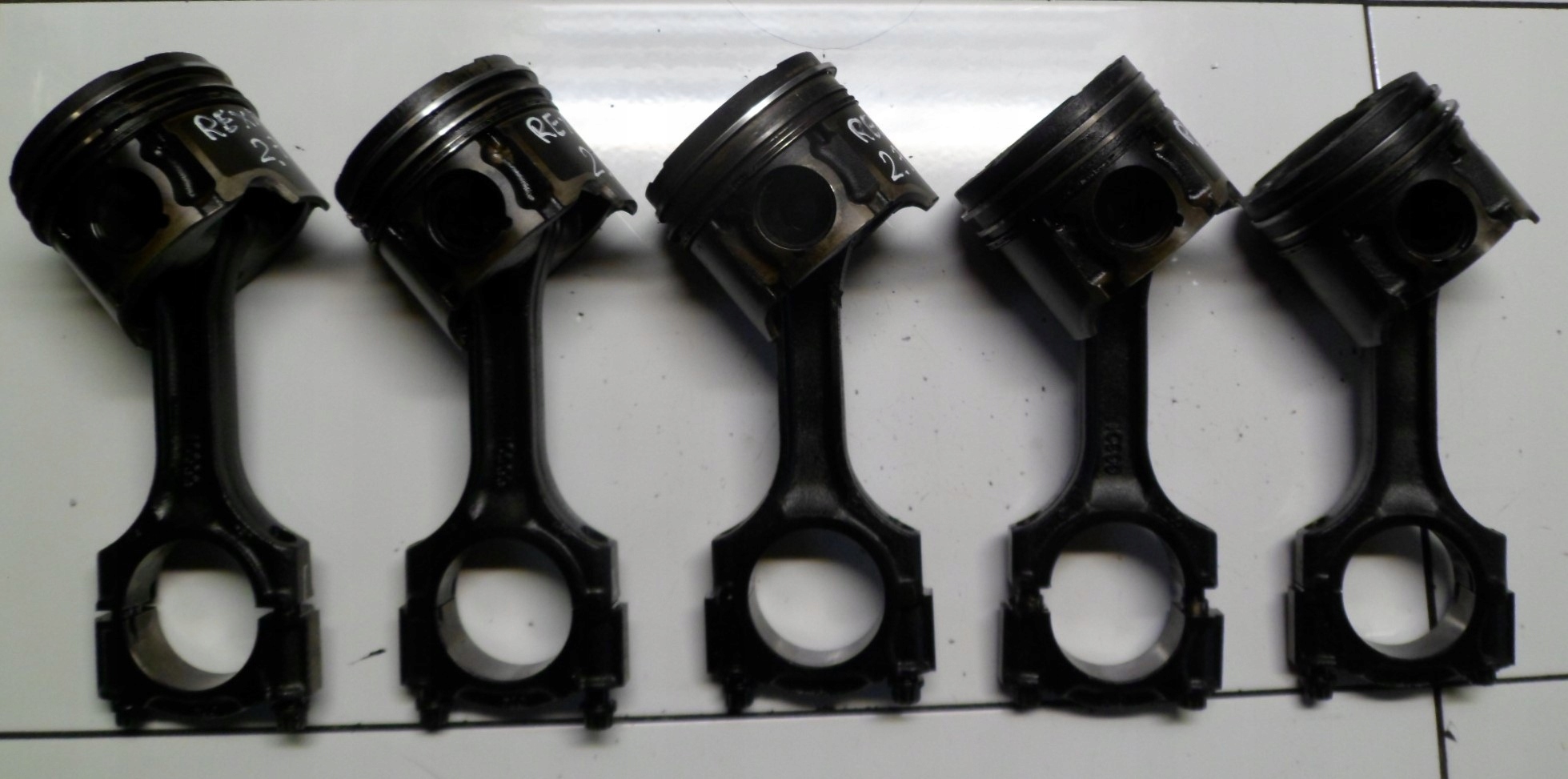 SSANGYONG REXTON 2.7XDI piston with connecting rod