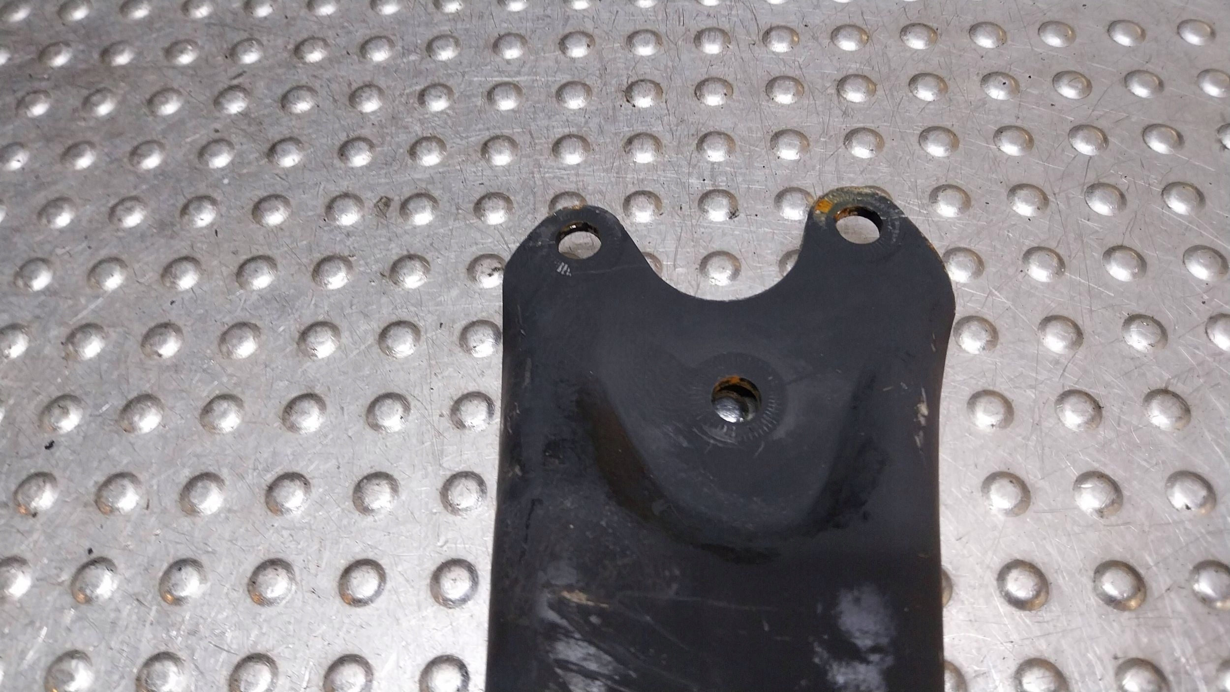 arm left front 3Q0407153D KODIAQ FORMENTOR ATECA KAROQ SUPERB IV Q3 83A