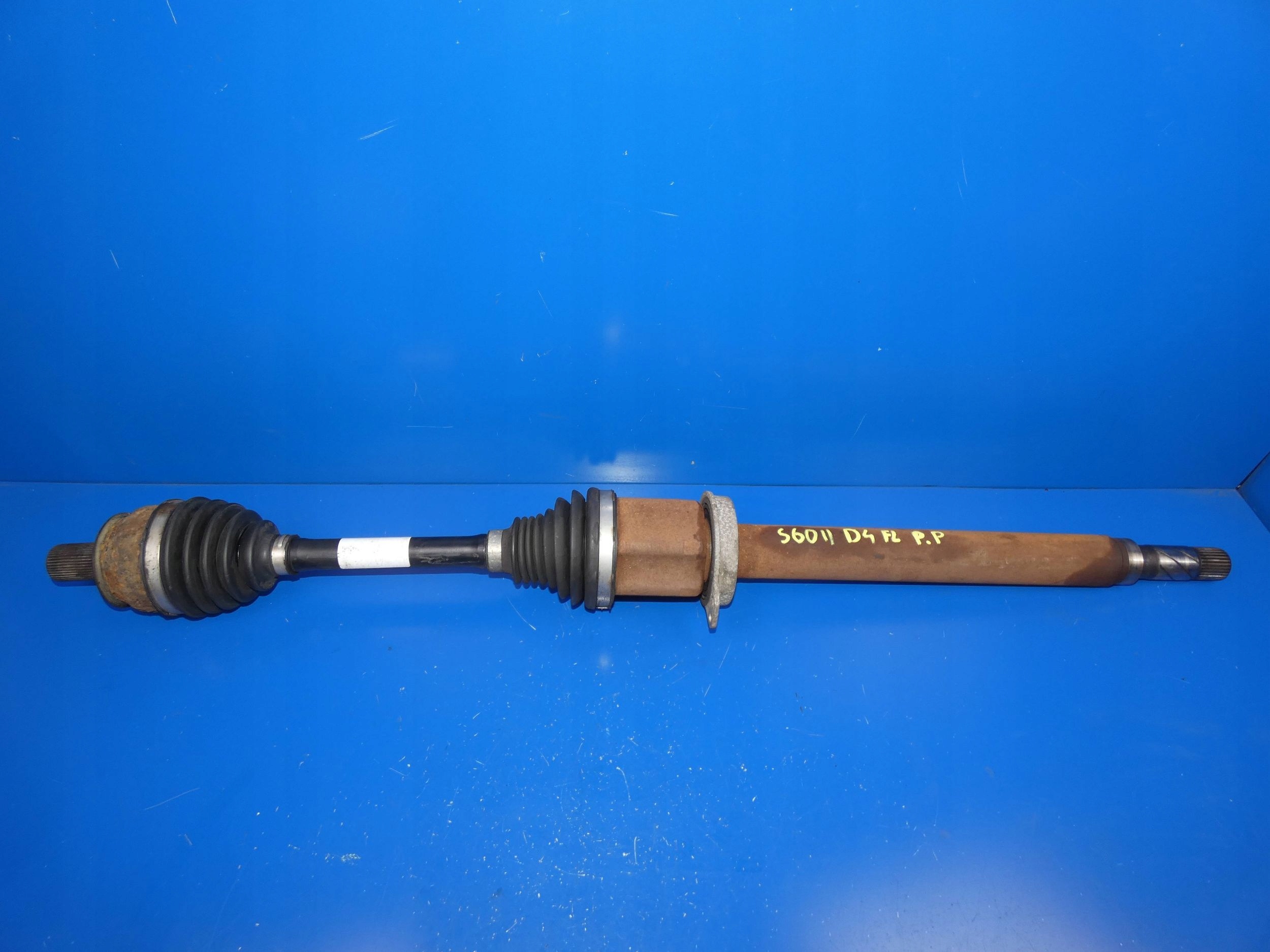 VOLVO S60 II V60 II 2.0 D4 D3 semi-axis right front MANUAL