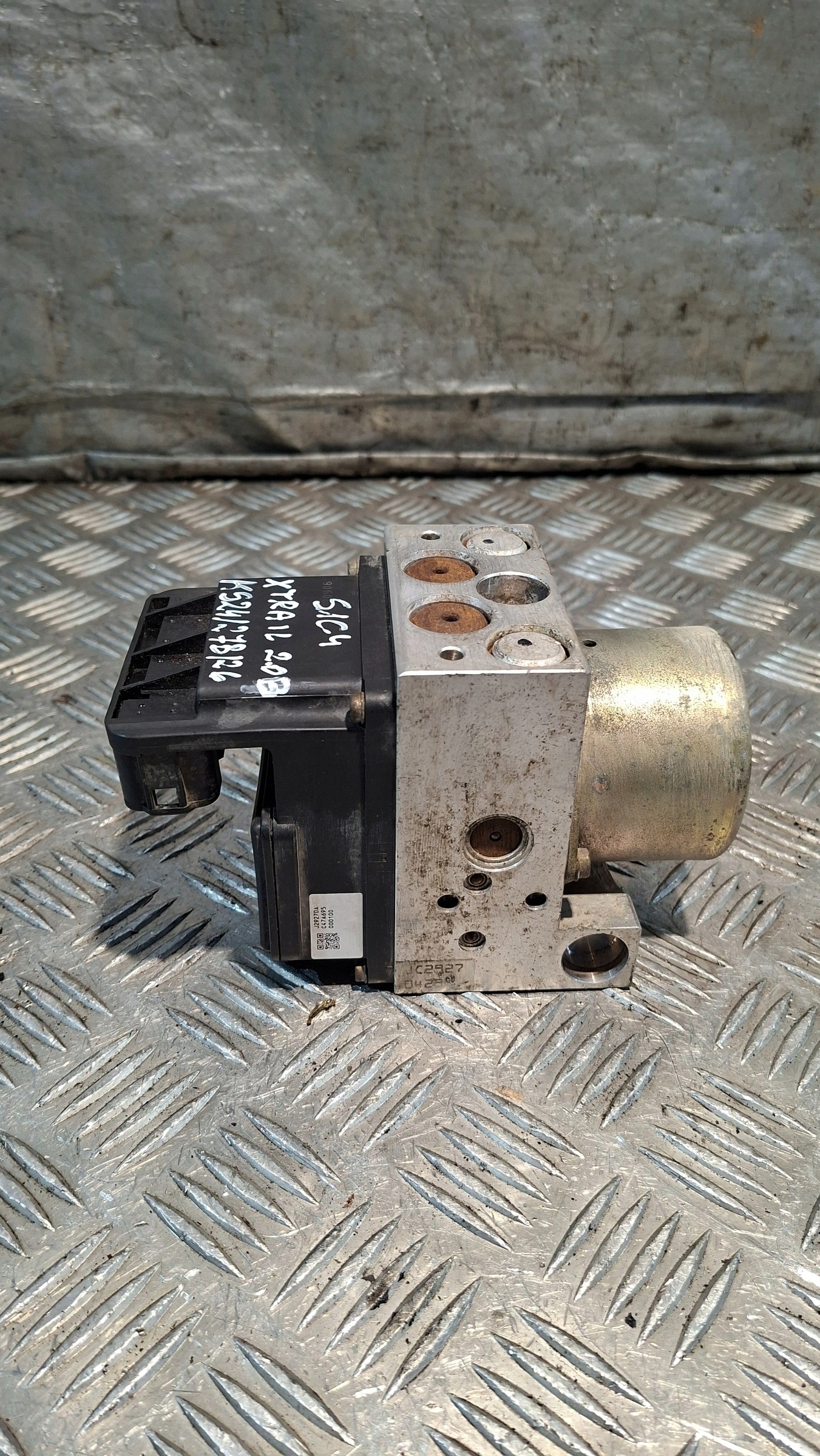 pump ABS NISSAN X-TRAIL T30 2.0B